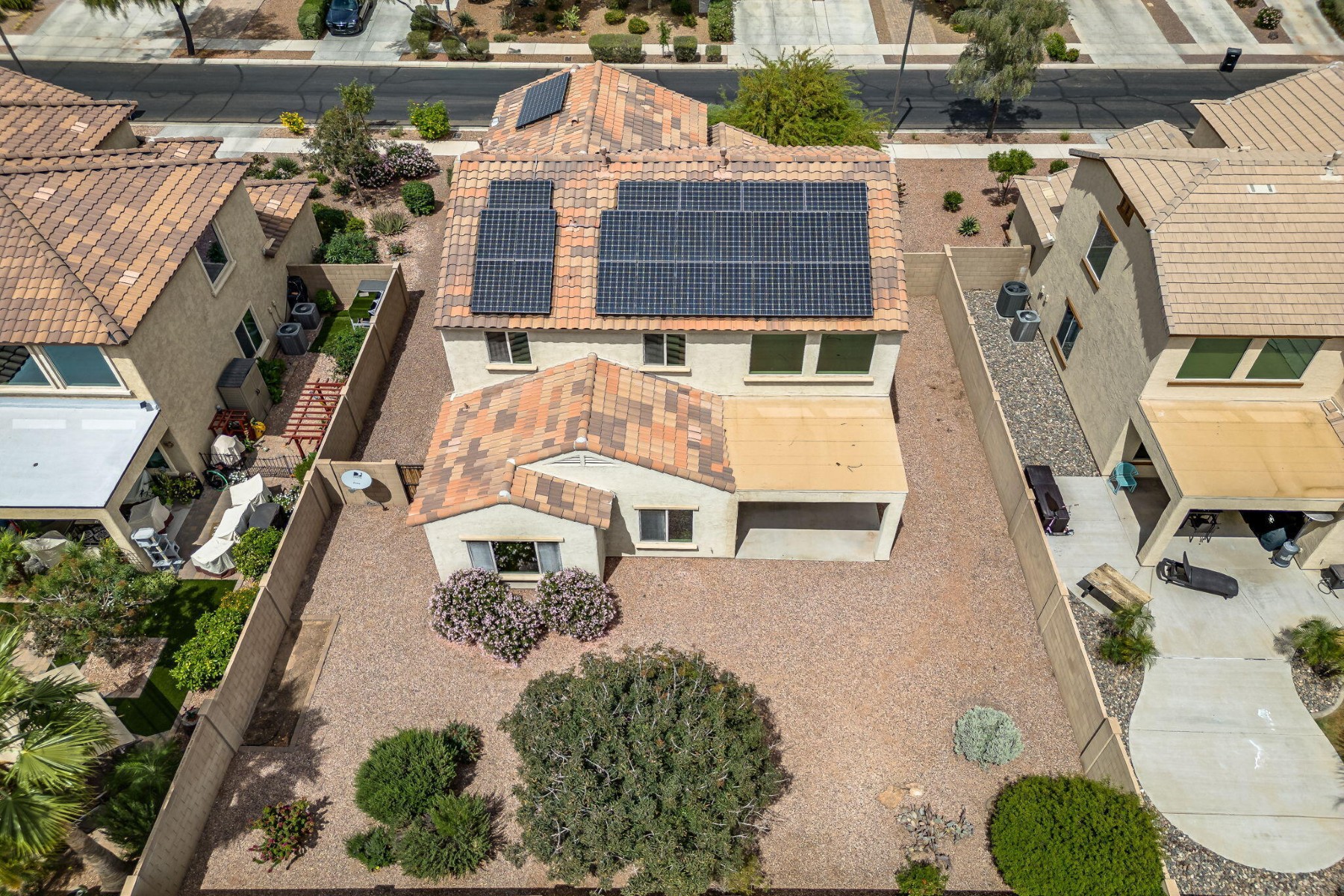  17543 W Buckhorn Trail  Surprise, AZ - 物件實景