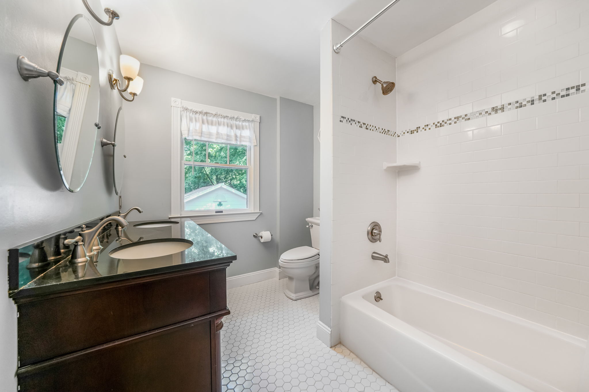 Midland Park, New Jersey, 07432, United States, 4 Bedrooms Bedrooms, ,4 BathroomsBathrooms,Residential,For Sale,1975640