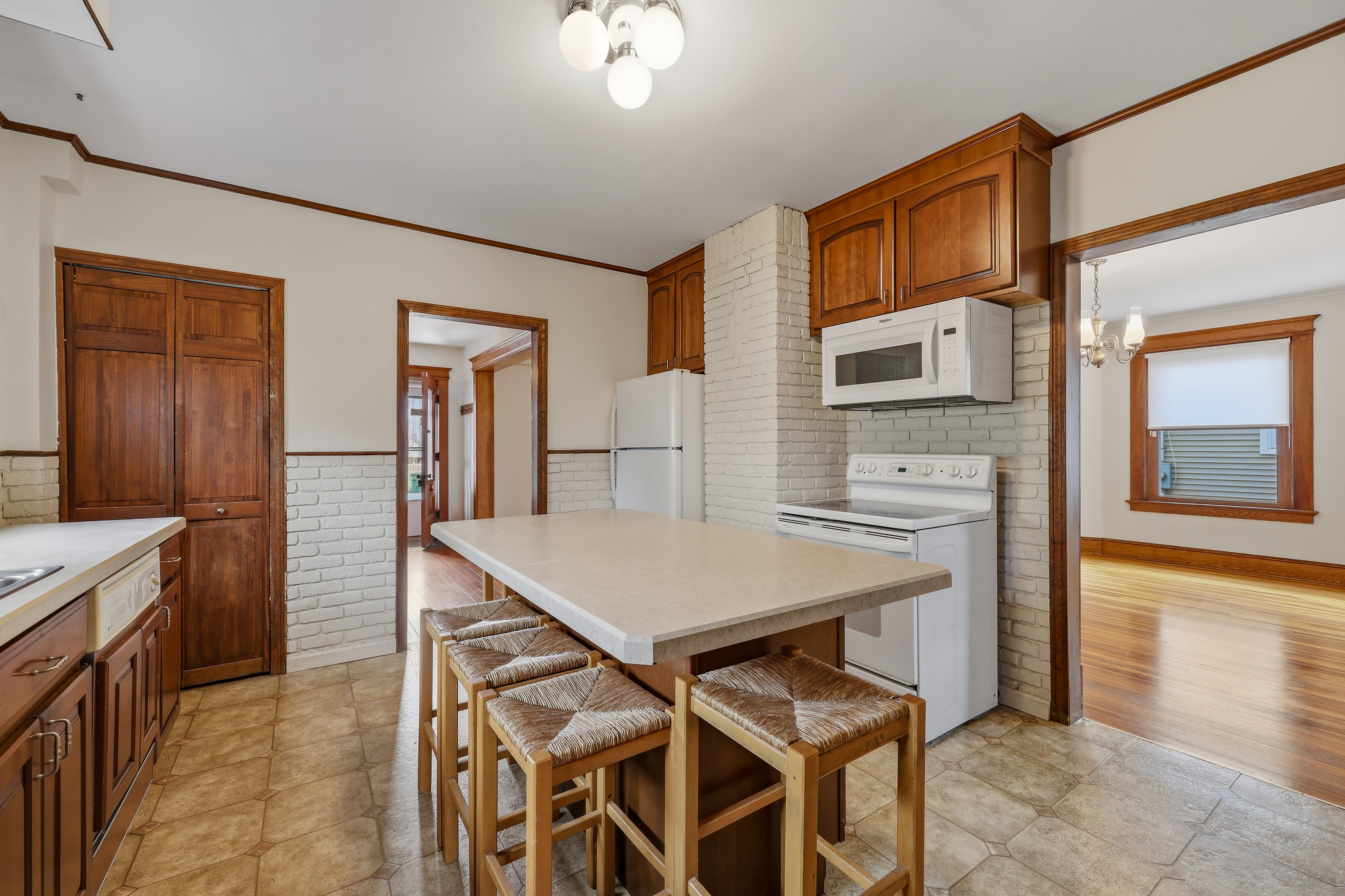  A Classic 1913 Colonial Set in the South Farms Area - 物件實景