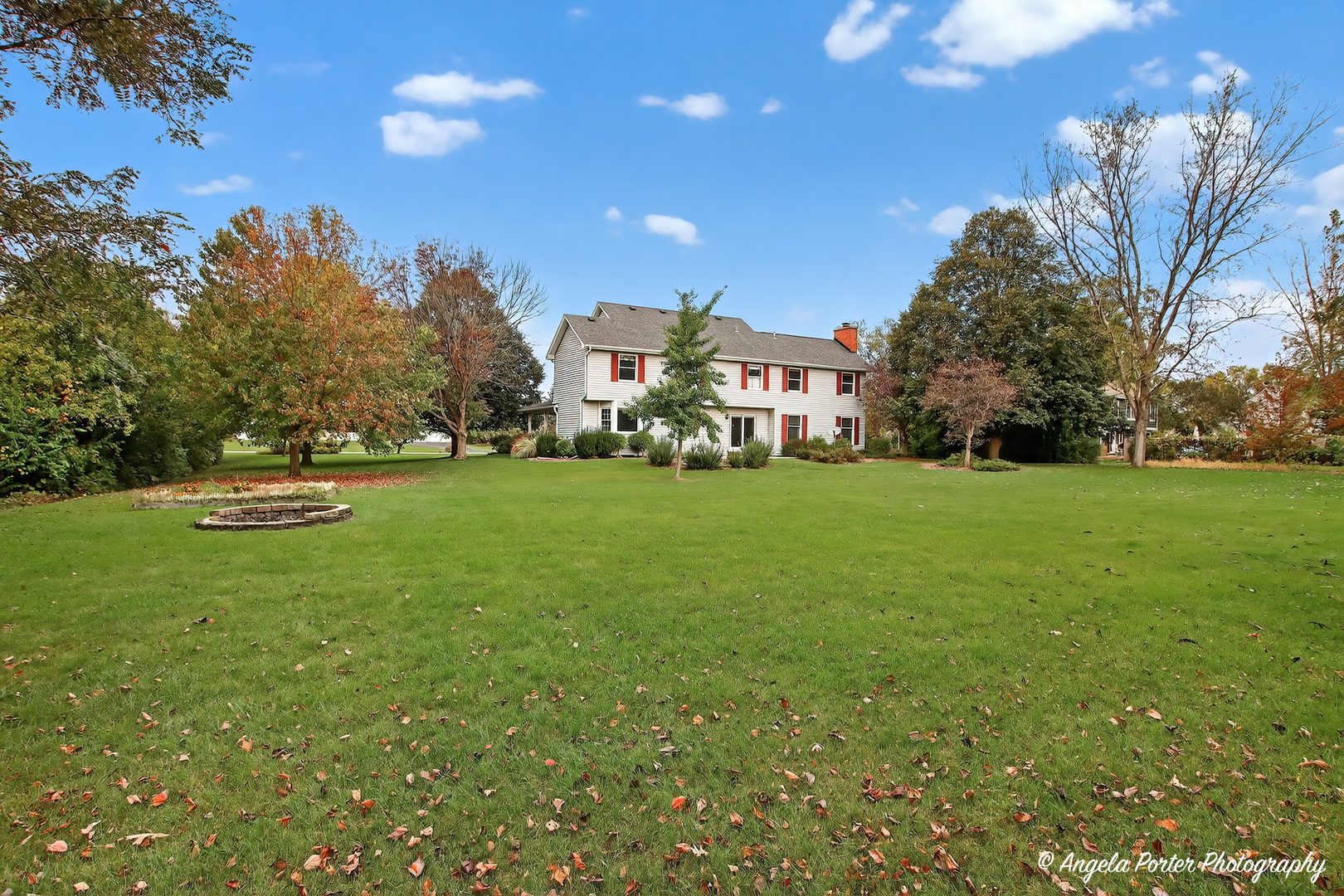 Crystal Lake, Illinois, 60012, United States, 4 Bedrooms Bedrooms, ,3 BathroomsBathrooms,Residential,For Sale,1982844