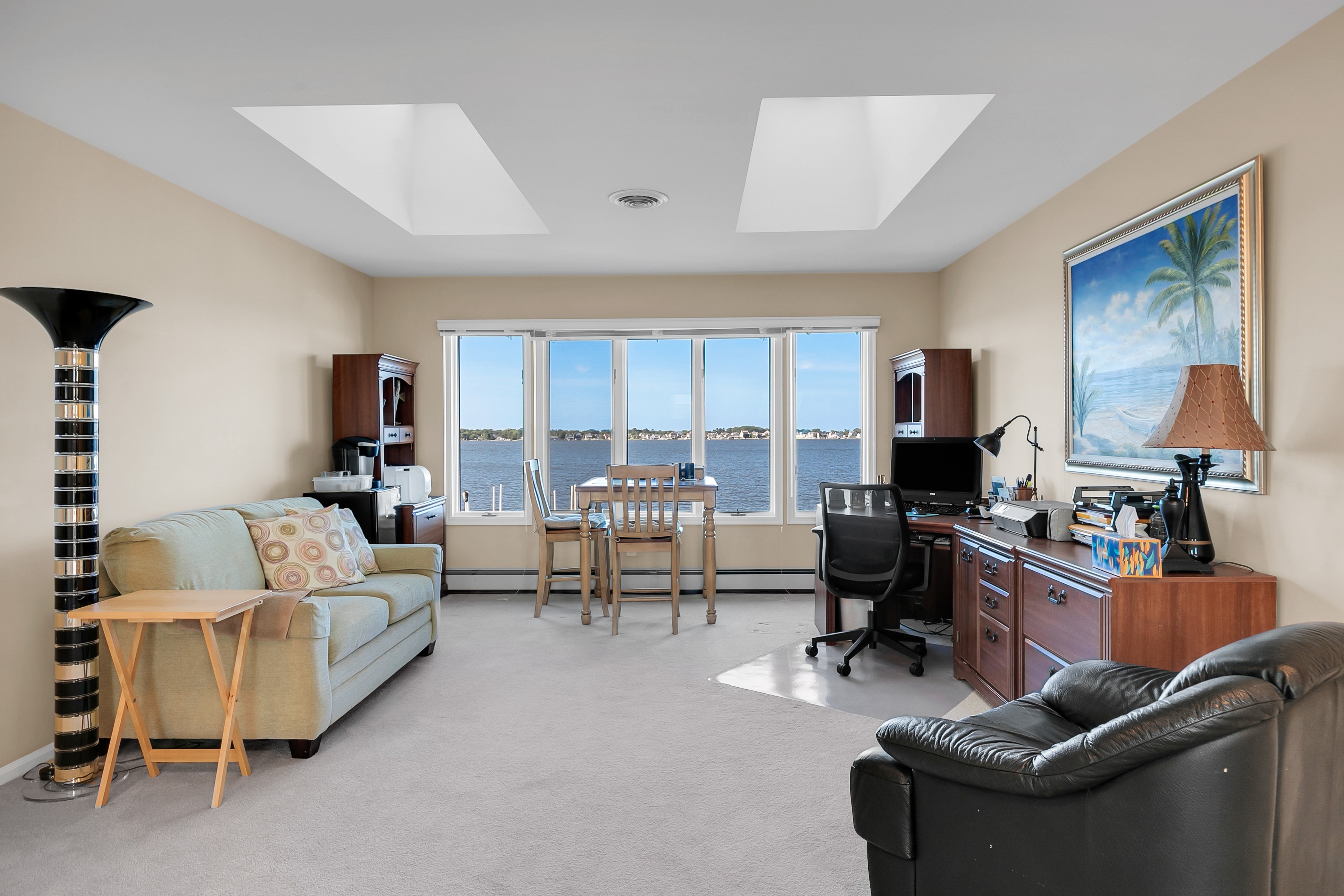  A Rare Bayfront Retreat on Silver Bay - 物件實景
