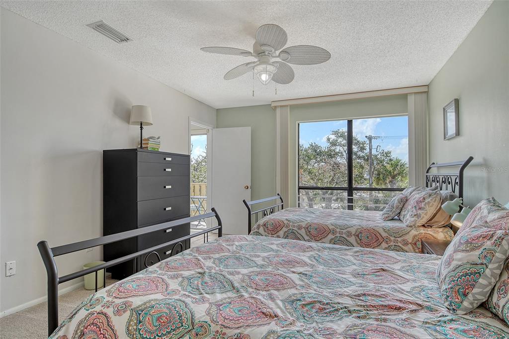 Sarasota, Florida, 34242, United States, 2 Bedrooms Bedrooms, ,3 BathroomsBathrooms,Residential,For Sale,1999014