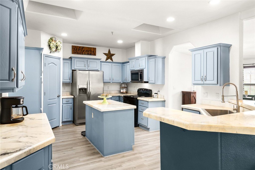 Hemet, California, 92545, United States, 6 Bedrooms Bedrooms, ,3 BathroomsBathrooms,Residential,For Sale,1937118