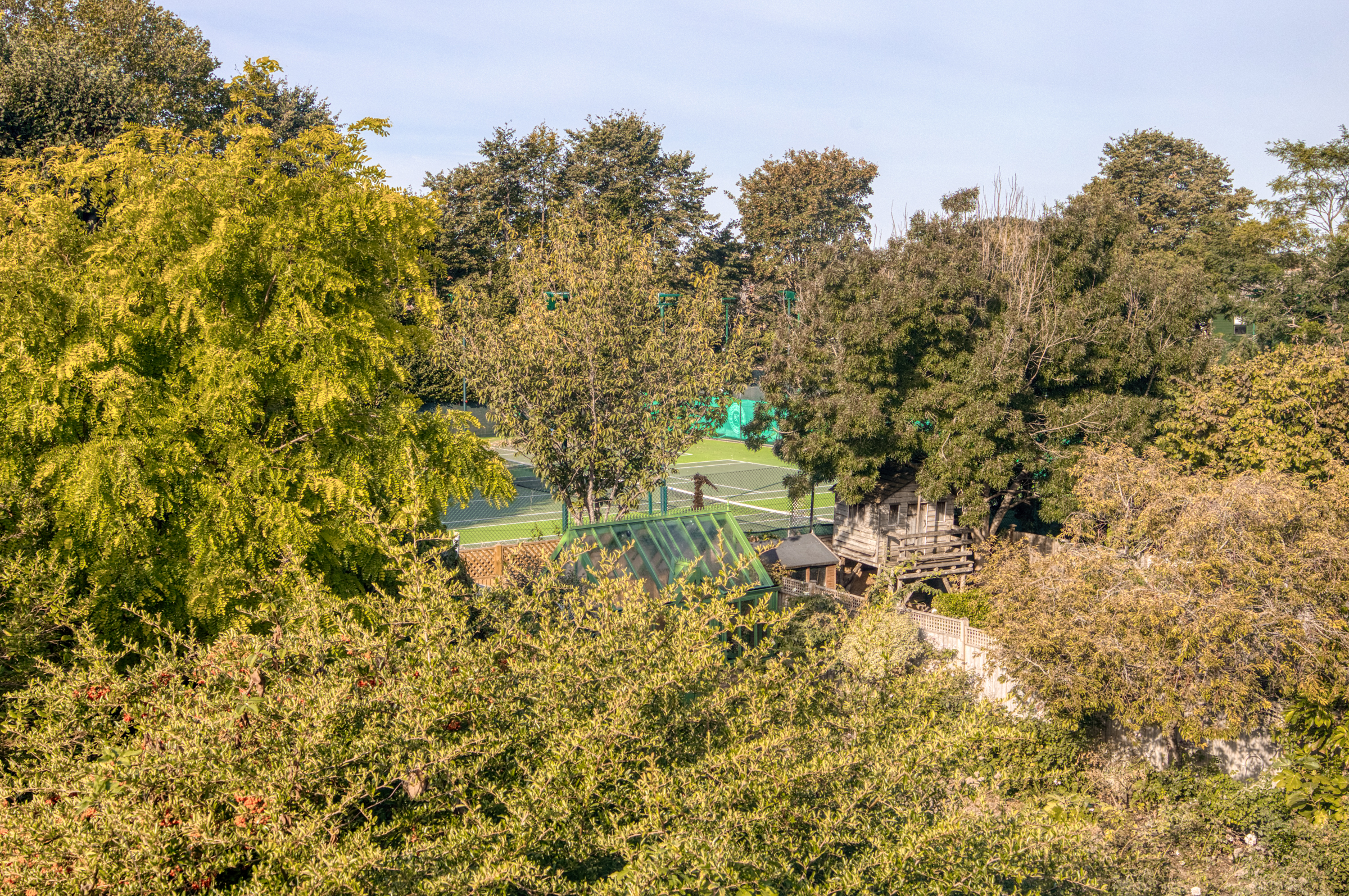  An Edwardian Family House with a West-Facing Garden on Hartswood Road - 物件實景