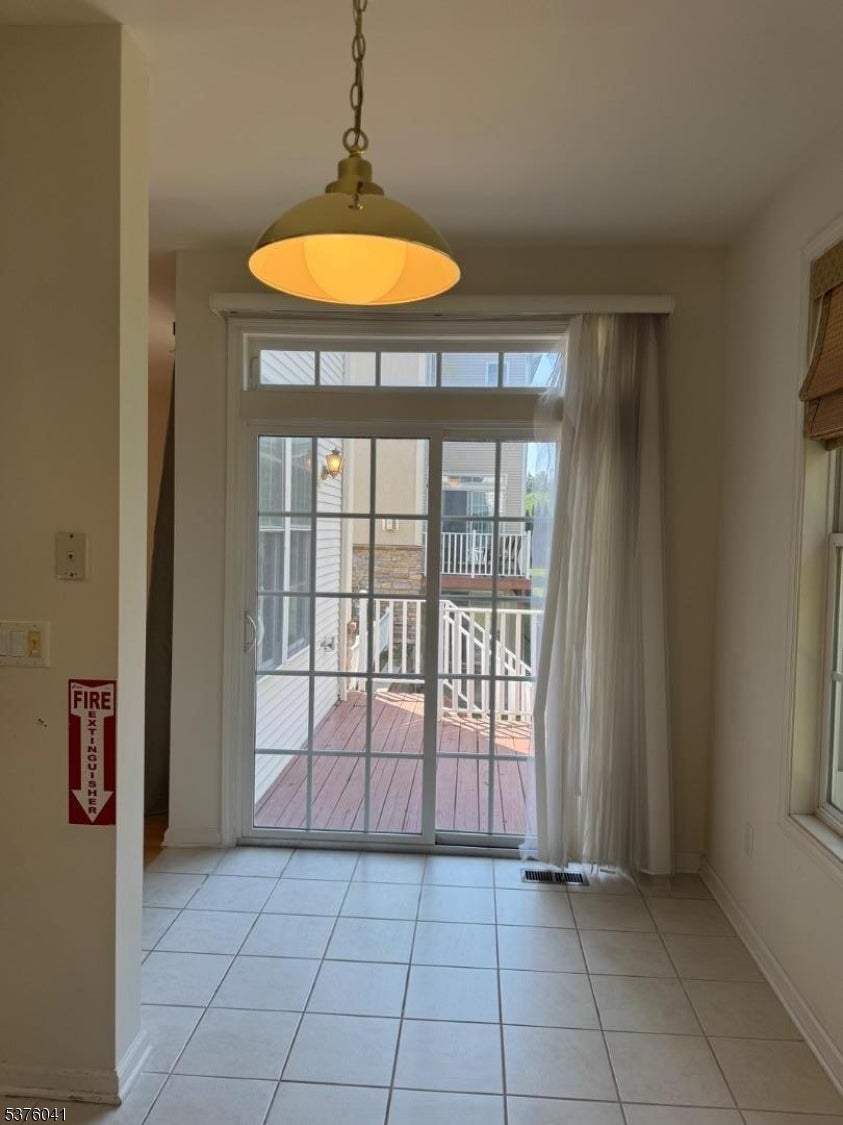 Wayne Twp., New Jersey, 07470, United States, 3 Bedrooms Bedrooms, ,3 BathroomsBathrooms,Residential,For Sale,1943649