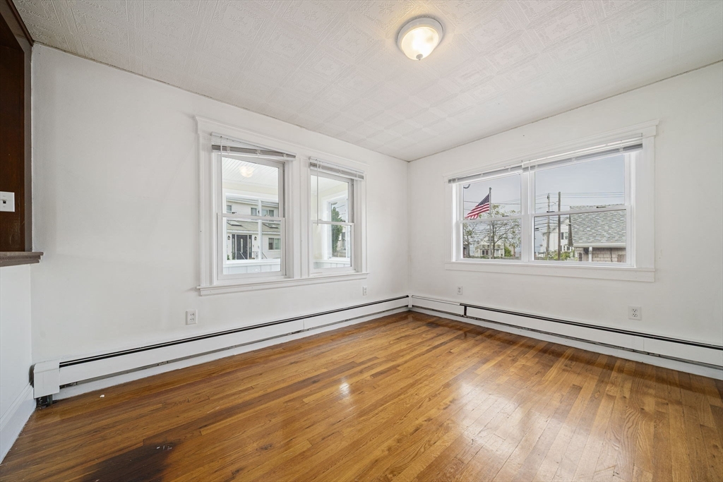 Quincy, Massachusetts, 02169, United States, 3 Bedrooms Bedrooms, ,2 BathroomsBathrooms,Residential,For Sale,1951174