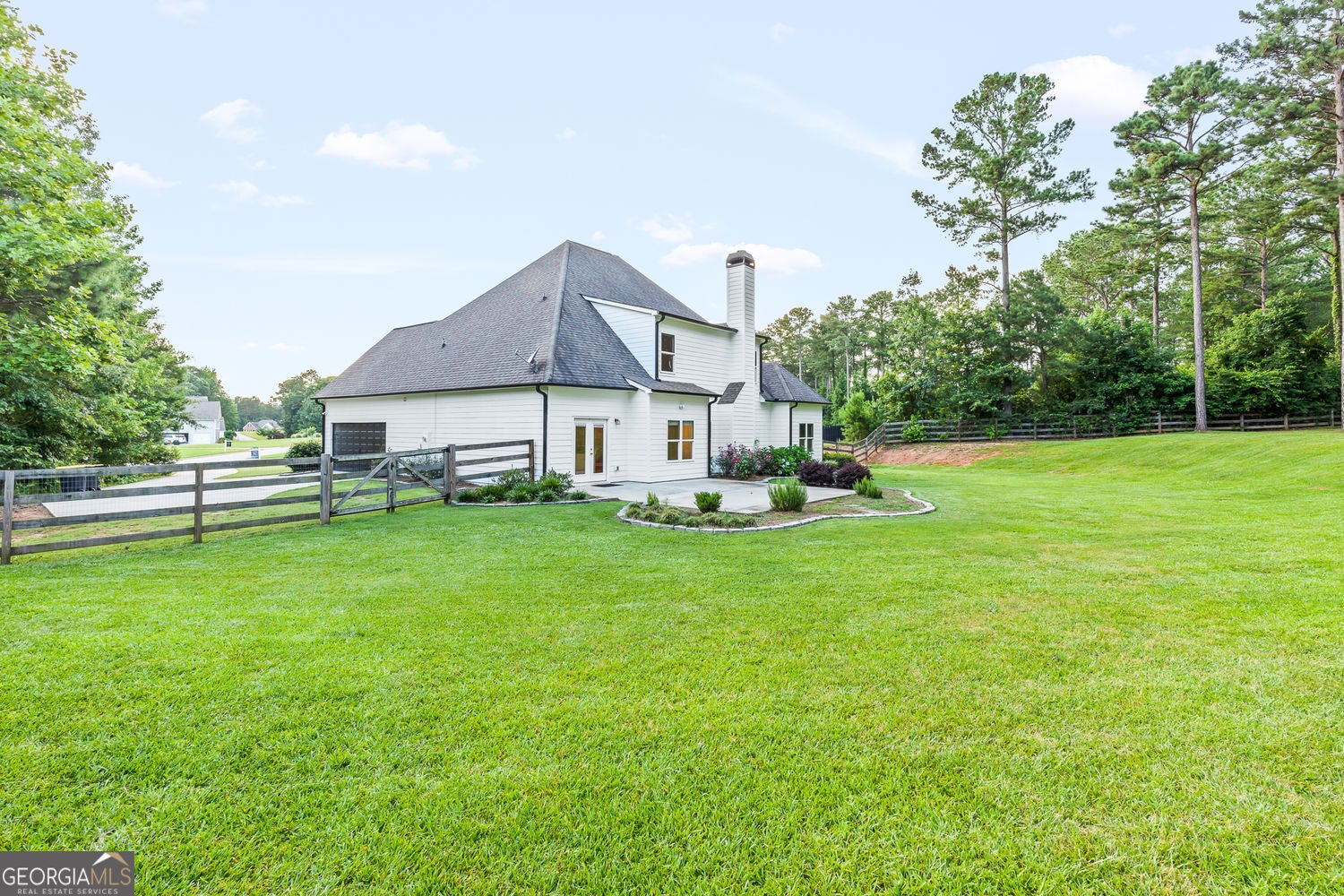 Senoia, Georgia, 30276, United States, 5 Bedrooms Bedrooms, ,4 BathroomsBathrooms,Residential,For Sale,1877866