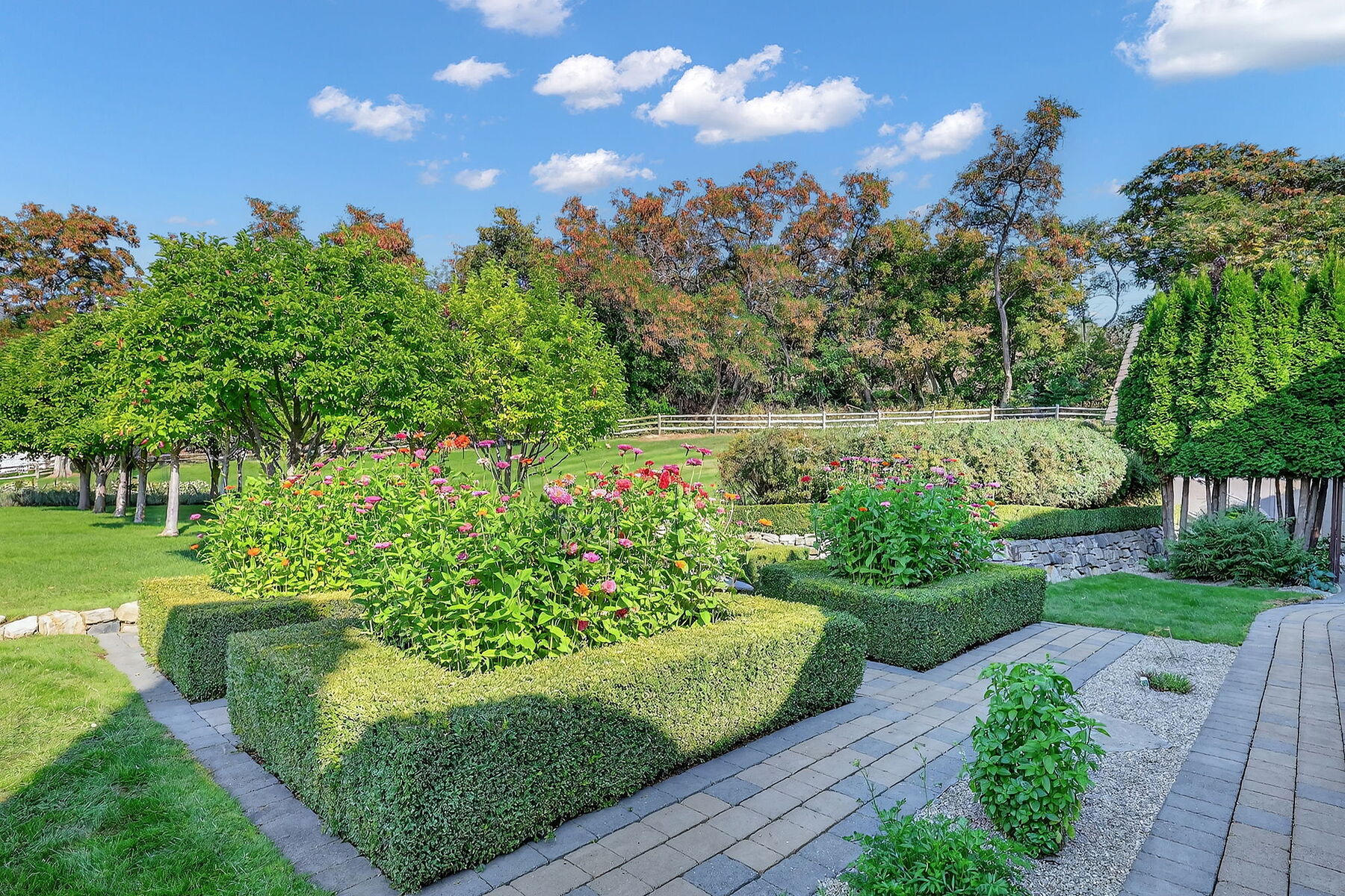  Distinguished Lakefront Estate - 物件實景