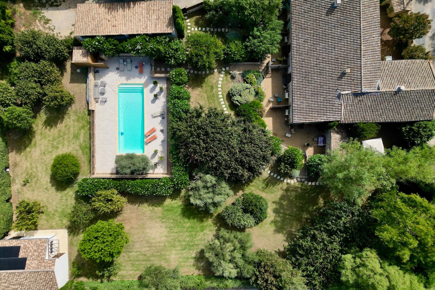  Uzès, 7 km, Beautiful Provençal Property with Independent Guest Suites and Pool - 物件實景
