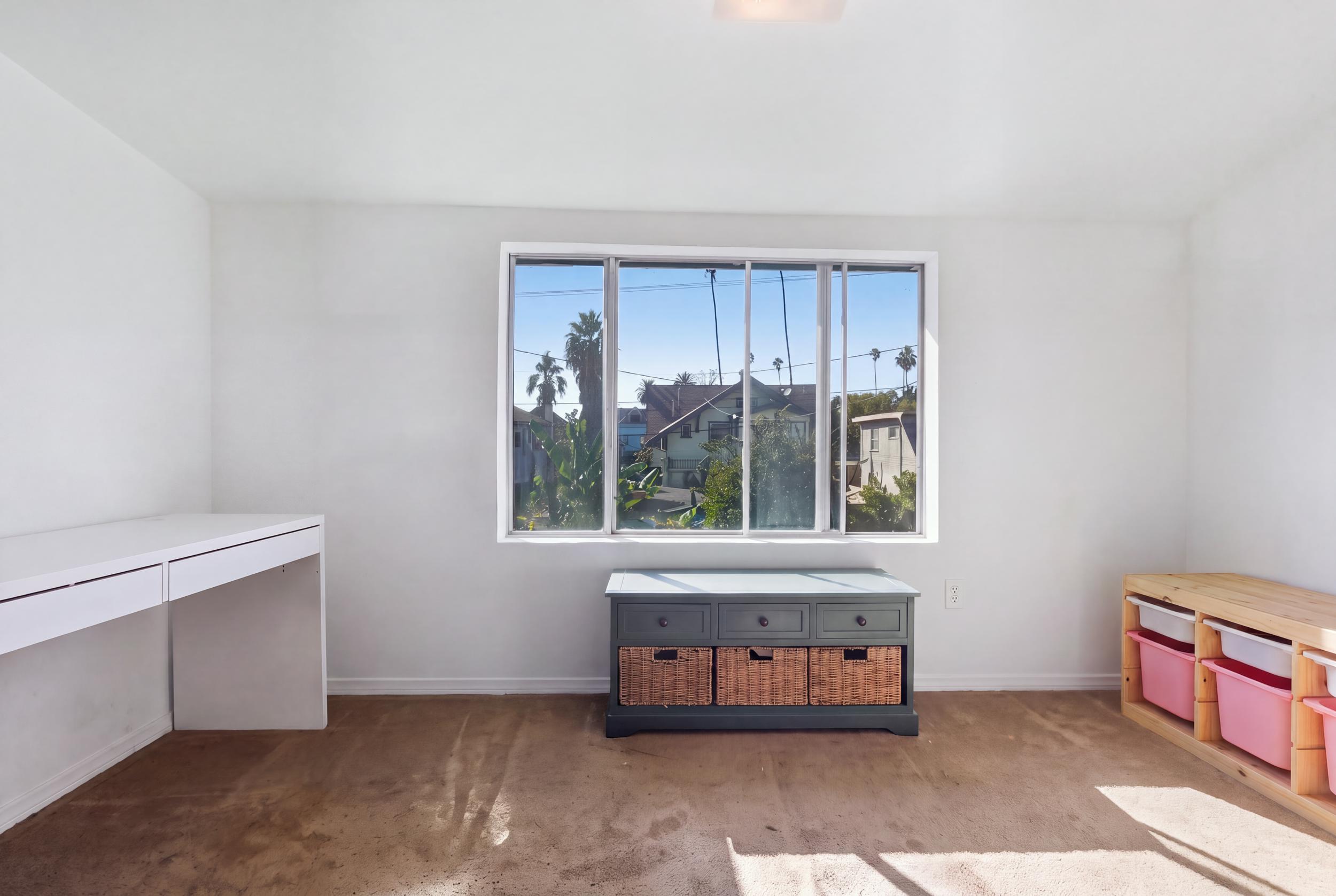  2651 Van Buren Place, Los Angeles, CA 90007 - 物件實景