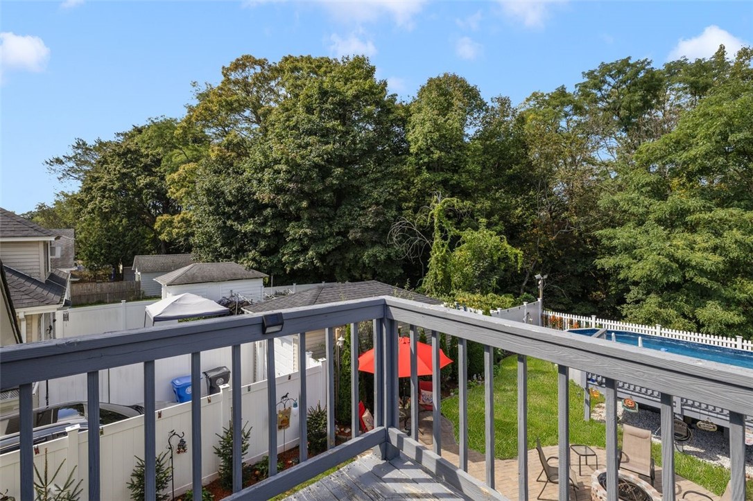 Cranston, Rhode Island, 02910, United States, 3 Bedrooms Bedrooms, ,3 BathroomsBathrooms,Residential,For Sale,1969292