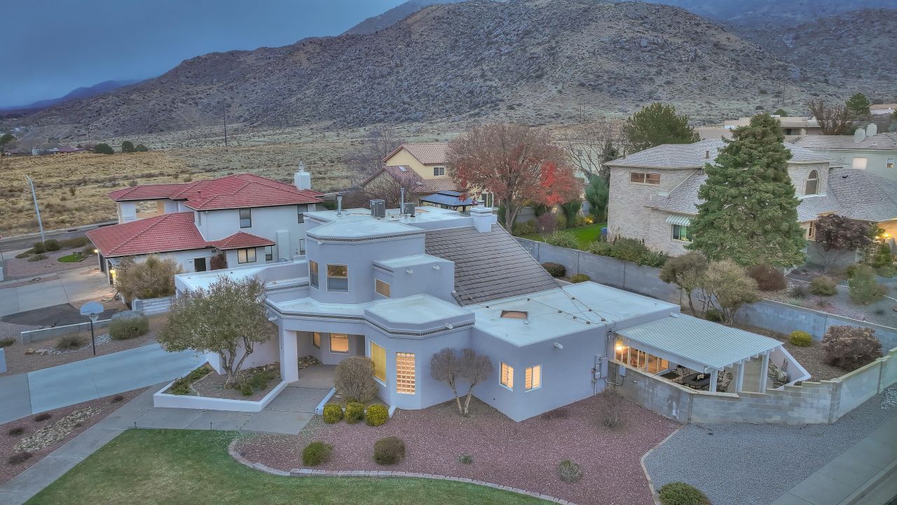 Albuquerque, New Mexico, 87112, United States, 4 Bedrooms Bedrooms, ,2 BathroomsBathrooms,Residential,For Sale,2002975