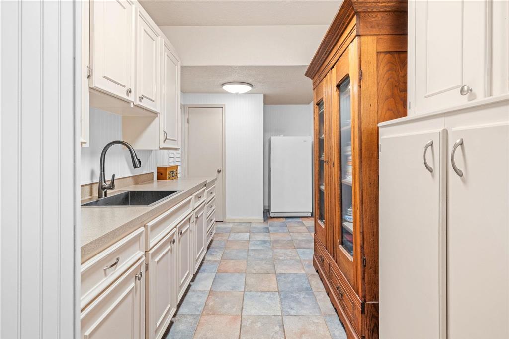 Lake Charles, Louisiana, 70605, United States, 4 Bedrooms Bedrooms, ,5 BathroomsBathrooms,Residential,For Sale,1973984
