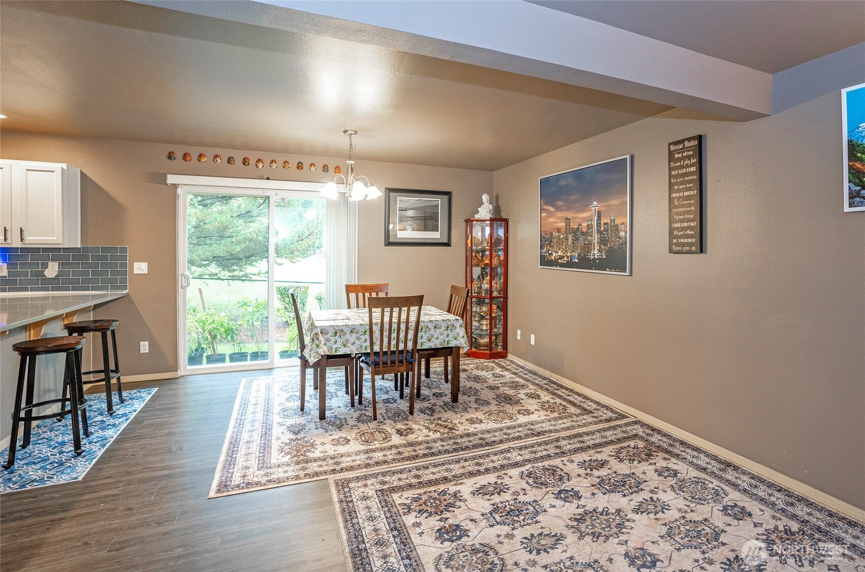 Puyallup, Washington, 98375, United States, 3 Bedrooms Bedrooms, ,3 BathroomsBathrooms,Residential,For Sale,1989392