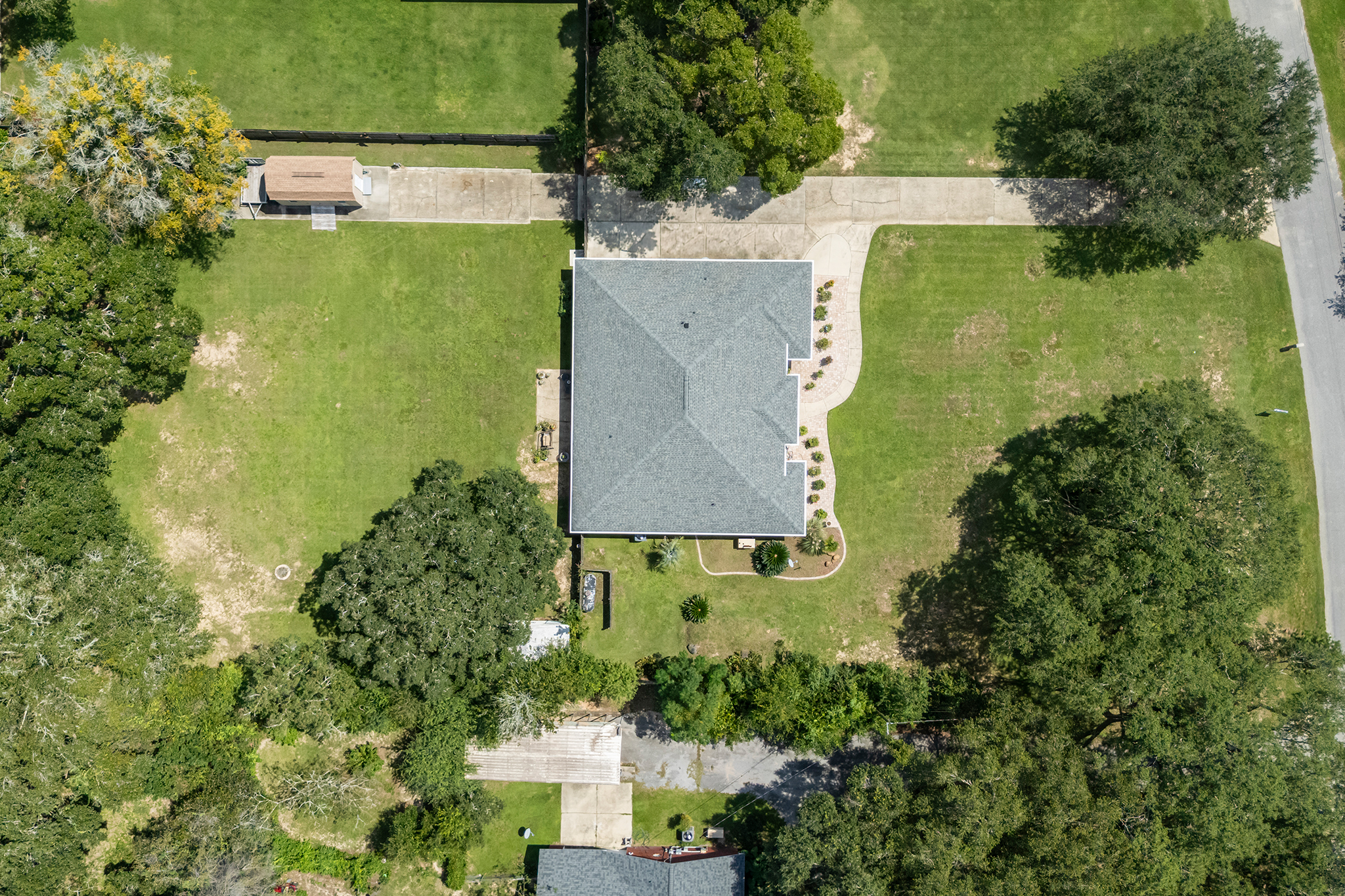  Move-In Ready Home on Nearly an Acre - 物件實景