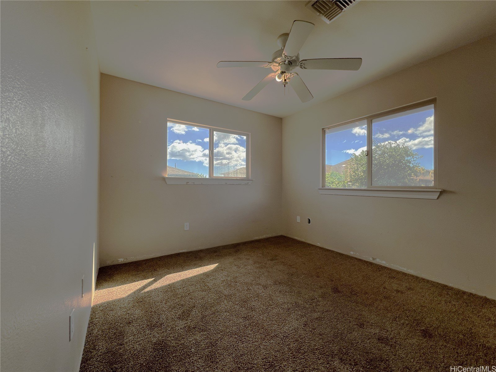 Kapolei, Hawaii, 96707, United States, 4 Bedrooms Bedrooms, ,3 BathroomsBathrooms,Residential,For Sale,2009734