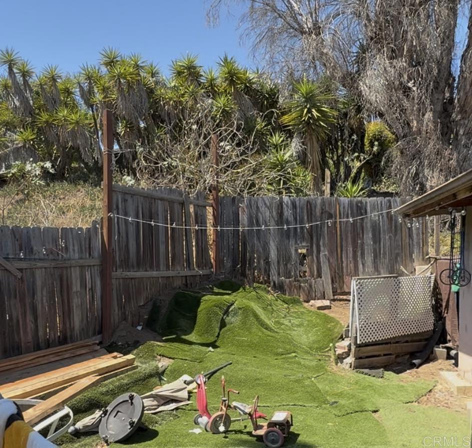 Vista, California, 92083, United States, 5 Bedrooms Bedrooms, ,2 BathroomsBathrooms,Residential,For Sale,1993594