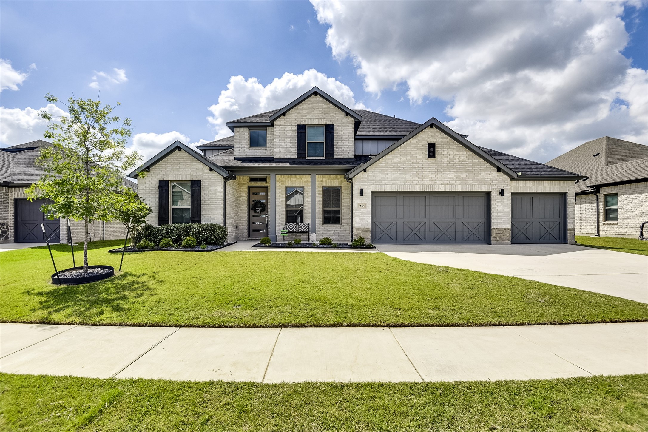 Waxahachie, Texas, 75165, United States, 4 Bedrooms Bedrooms, ,3 BathroomsBathrooms,Residential,For Sale,1925624