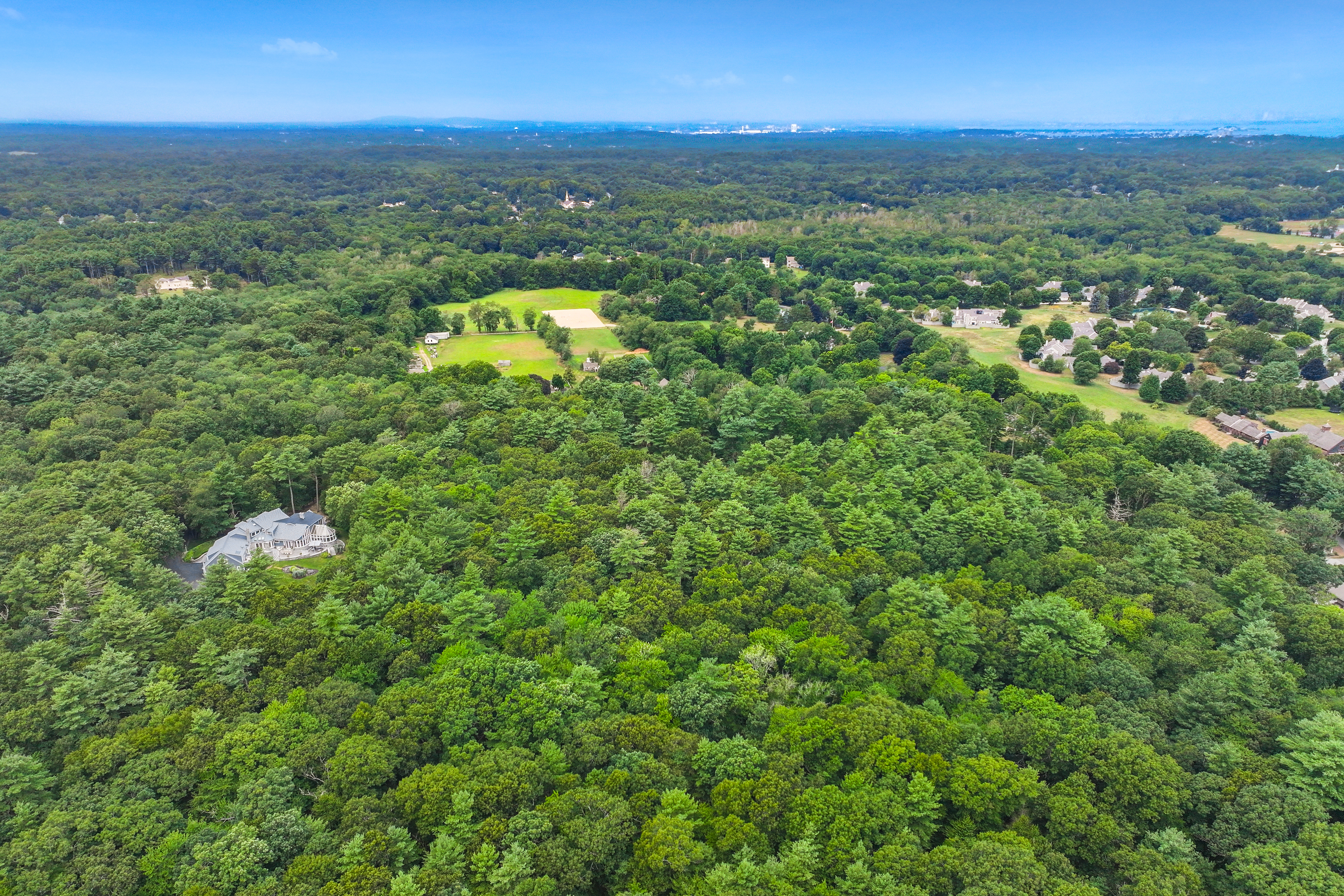  32-70 Lazell Street, Hingham, MA, 02043 - 物件實景