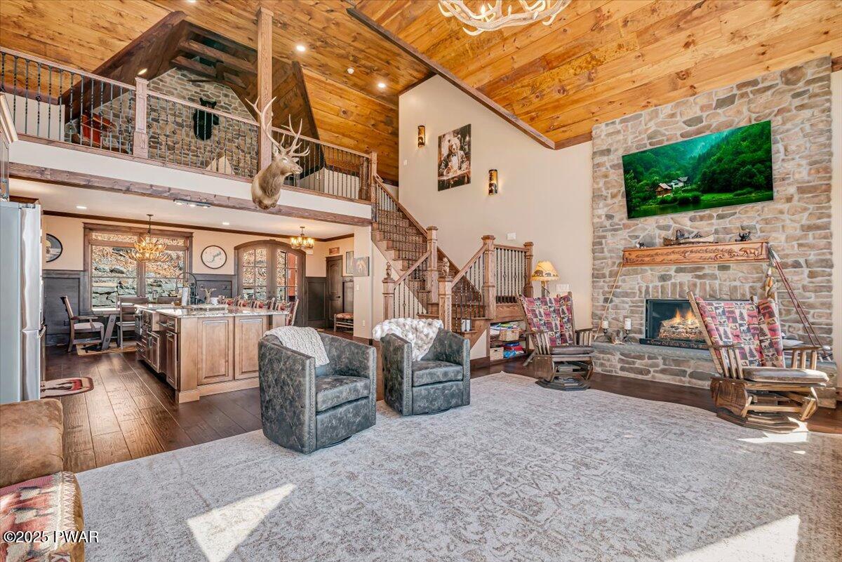 Lake Ariel, Pennsylvania, 18436, United States, 6 Bedrooms Bedrooms, ,4 BathroomsBathrooms,Residential,For Sale,2005698