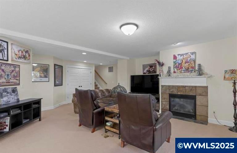 Salem, Oregon, 97306, United States, 4 Bedrooms Bedrooms, ,3 BathroomsBathrooms,Residential,For Sale,1989443