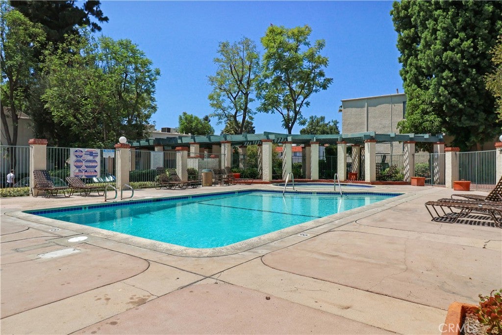 Tarzana, California, 91356, United States, 3 Bedrooms Bedrooms, ,2 BathroomsBathrooms,Residential,For Sale,1892794
