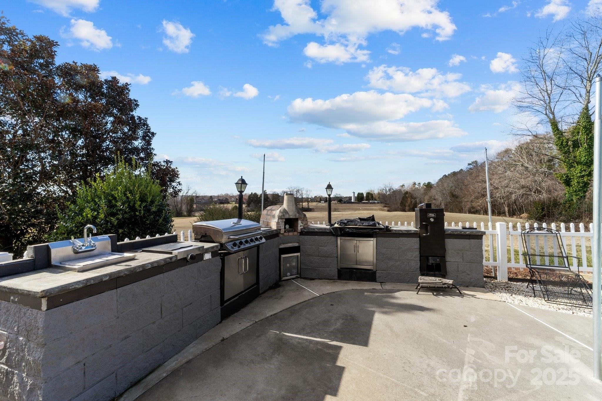 Salisbury, North Carolina, 28144, United States, 4 Bedrooms Bedrooms, ,4 BathroomsBathrooms,Residential,For Sale,1974637