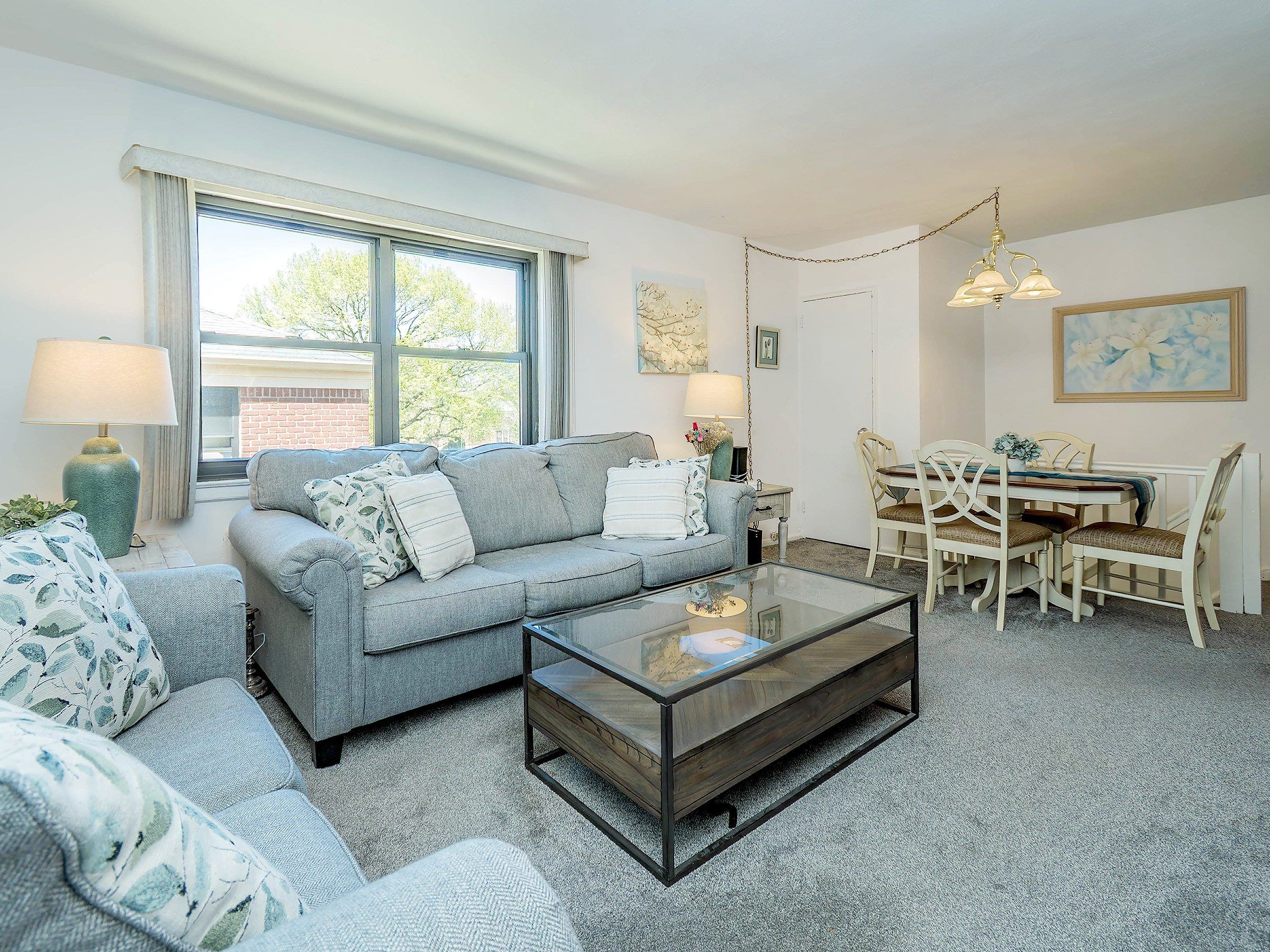  220-10 75th Avenue, Oakland Gardens, NY, 11364 - 物件實景