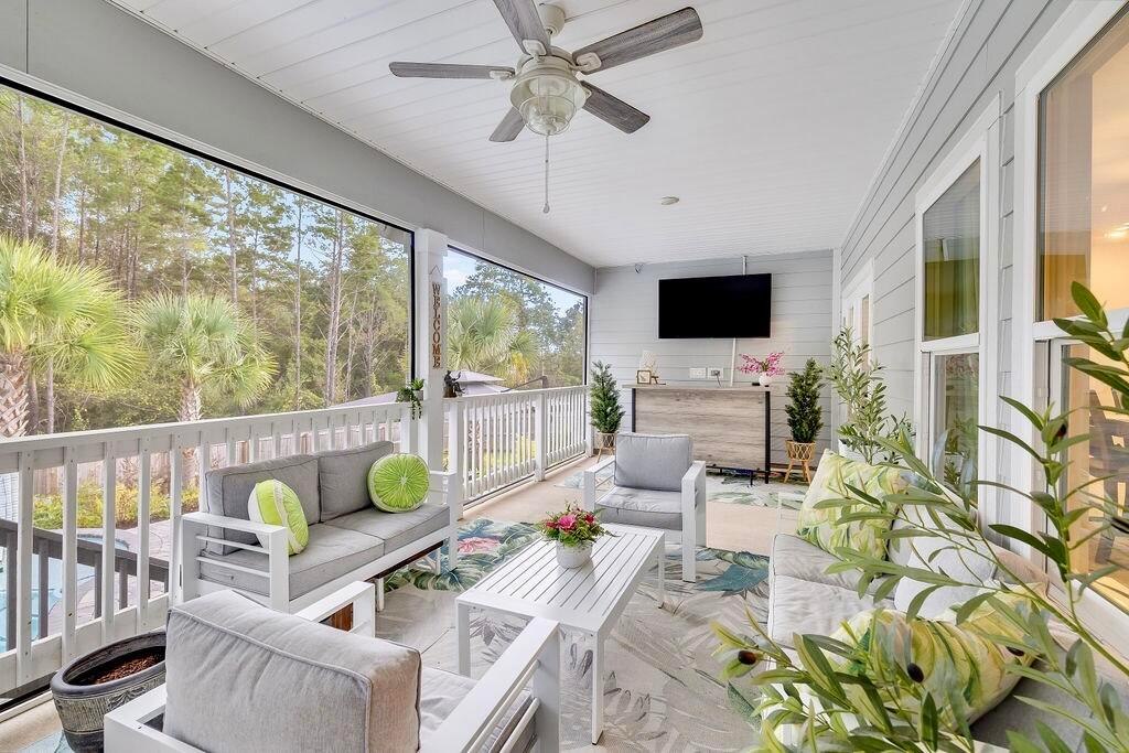 Freeport, Florida, 32439, United States, 5 Bedrooms Bedrooms, ,3 BathroomsBathrooms,Residential,For Sale,1976395