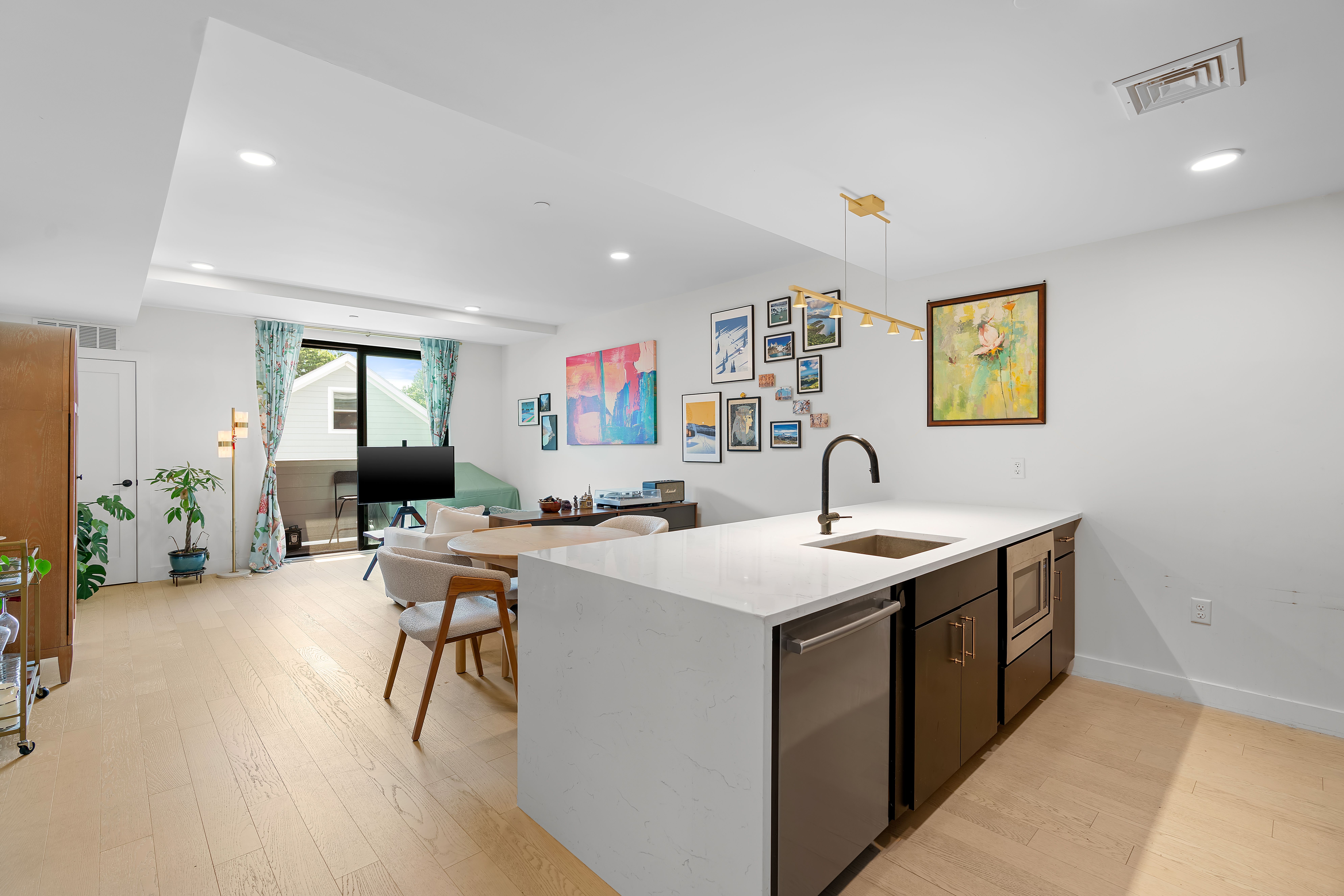  395 Alewife Brook Pkwy, Unit 3B, Somerville, MA, 02144 - 物件實景