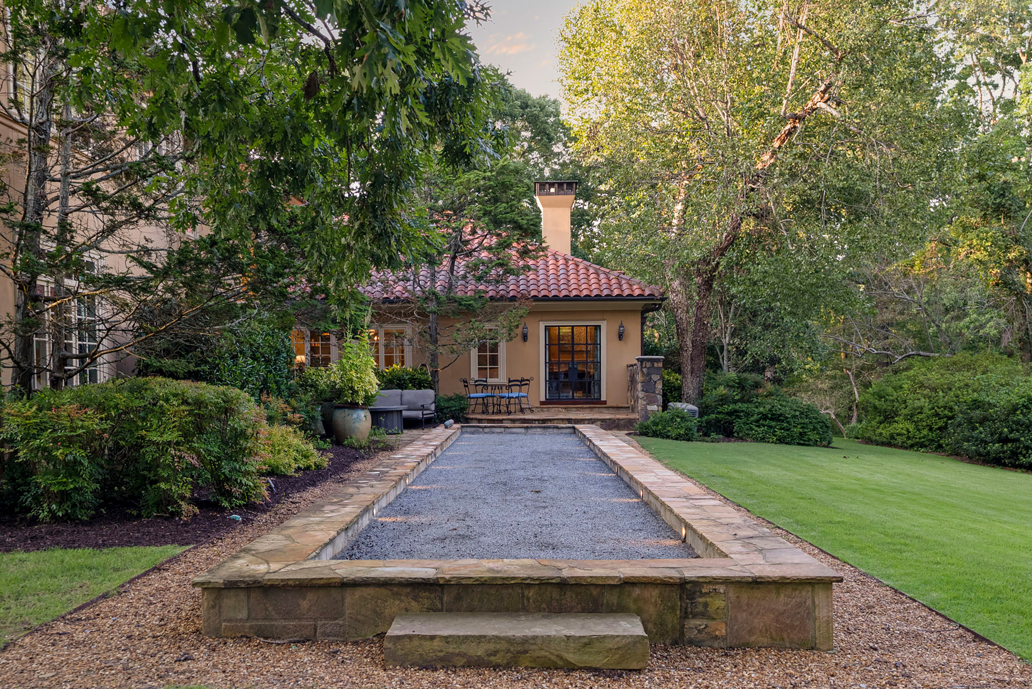  Remarkable Spanish-style Estate on 3.8+/- Private Acres - 物件實景