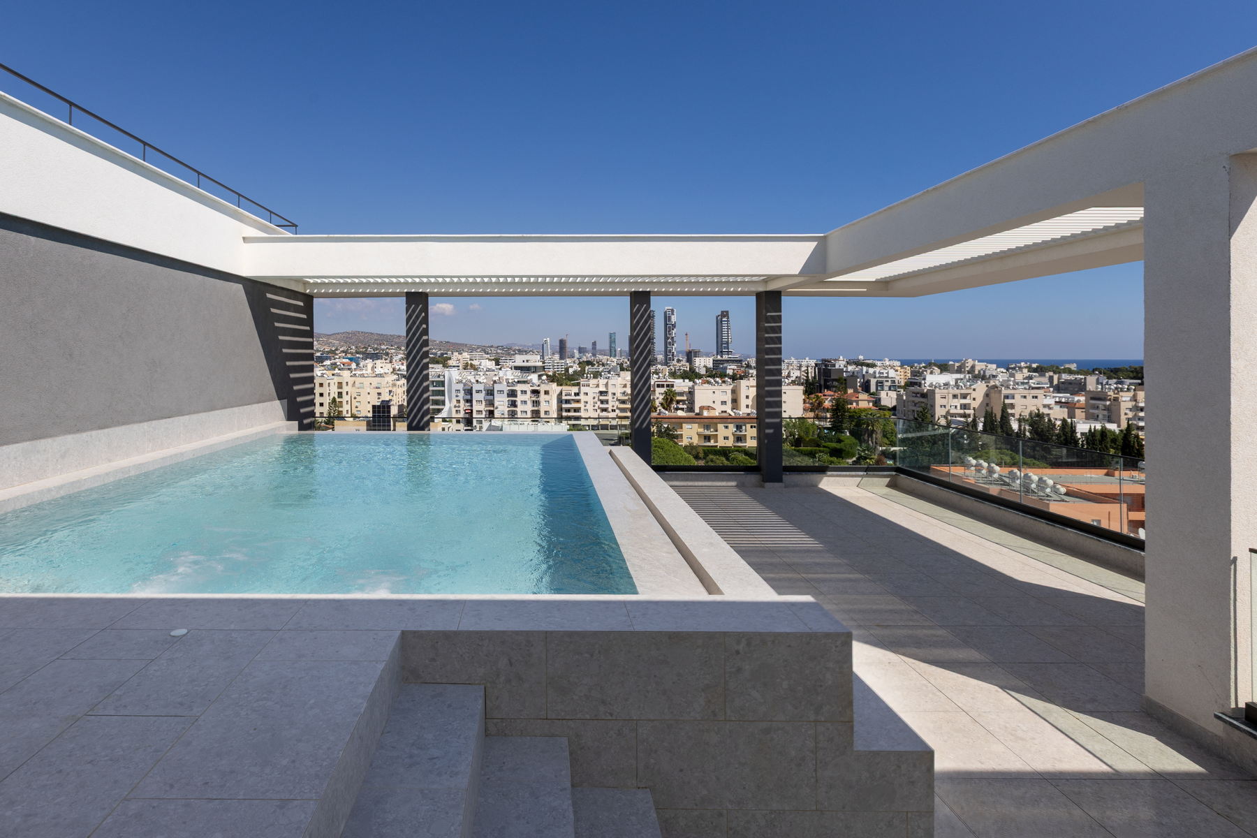  Sea View Penthouse with Rooftop Pool & Sauna, Germasogeia, Limassol - 物件實景