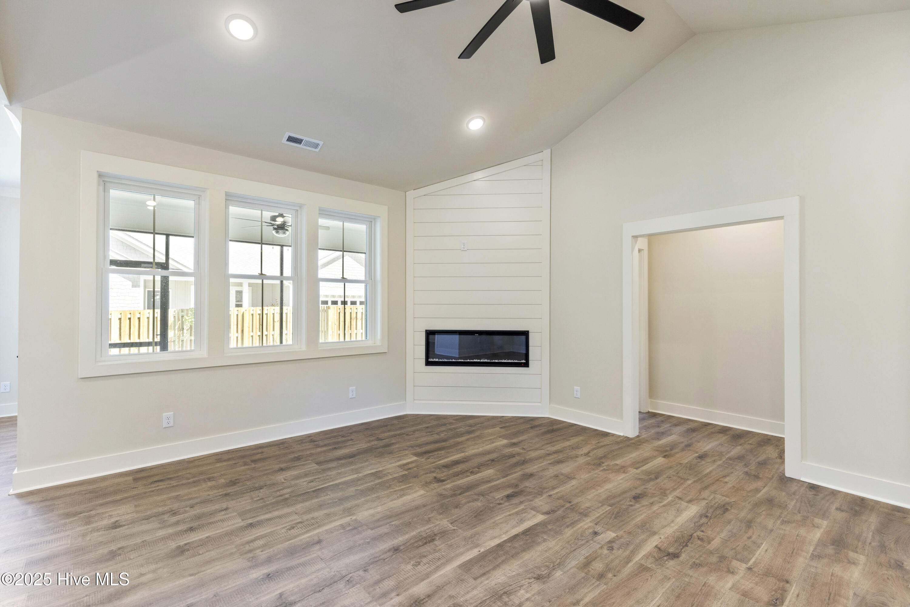 Carolina Beach, North Carolina, 28428, United States, 3 Bedrooms Bedrooms, ,2 BathroomsBathrooms,Residential,For Sale,1992087