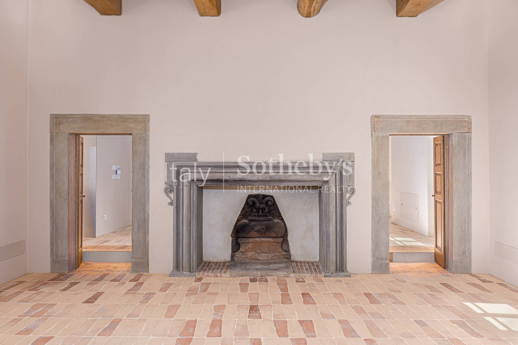  Meticulously Restored Historic Residence with Swimming Pool - 物件實景