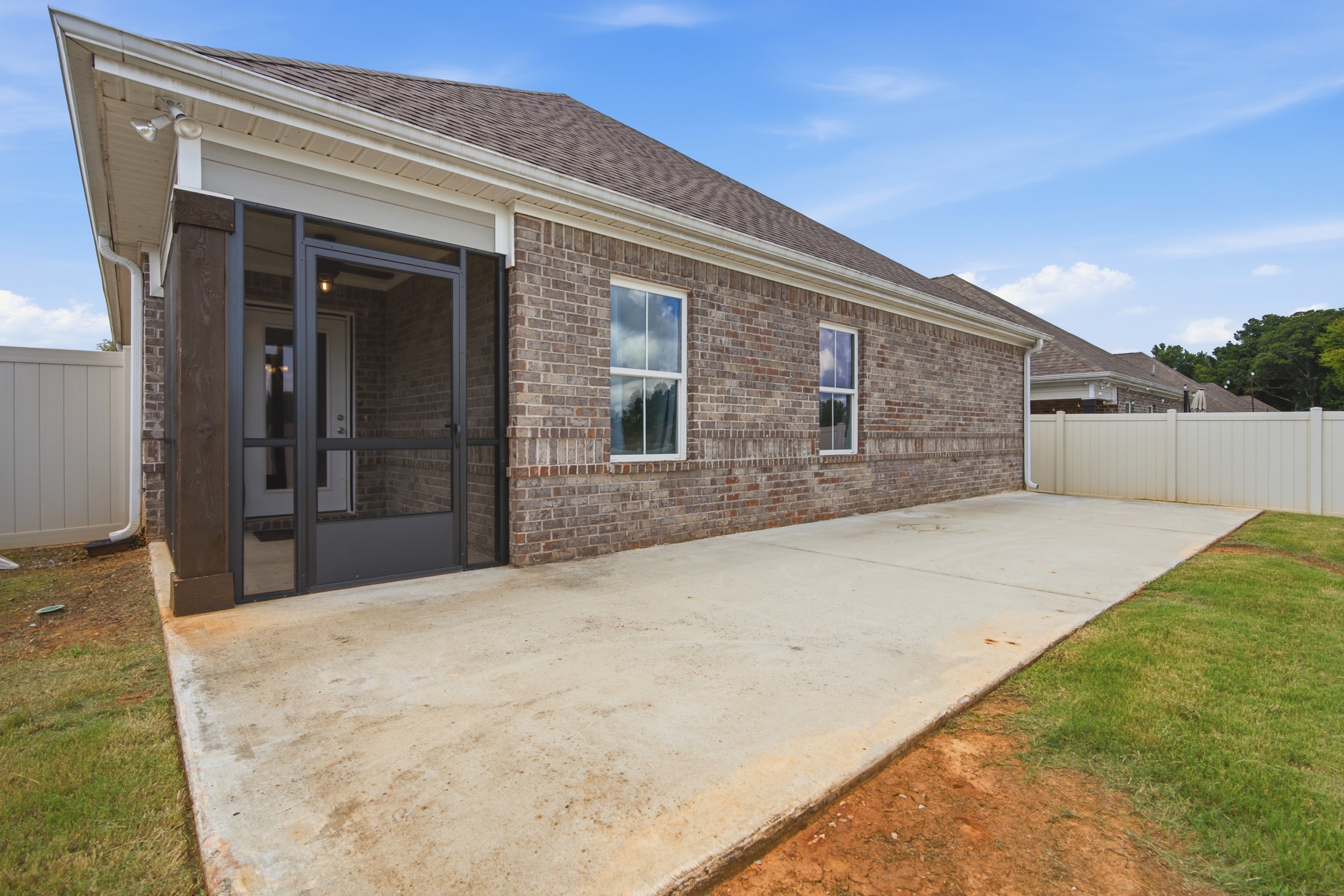  15543 Ironcrest Drive - 物件實景