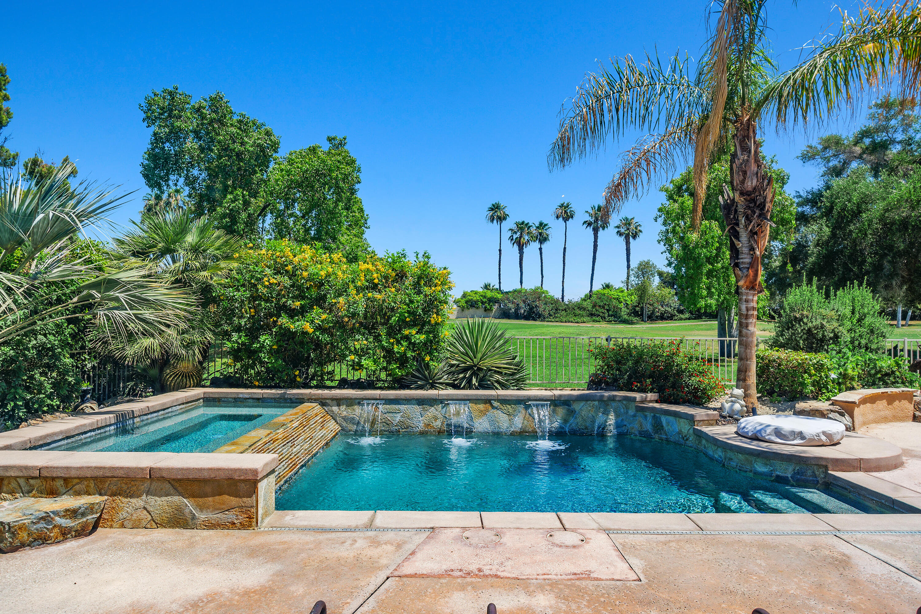 Rancho Mirage, California, 92270, United States, 3 Bedrooms Bedrooms, ,3 BathroomsBathrooms,Residential,For Sale,1868792