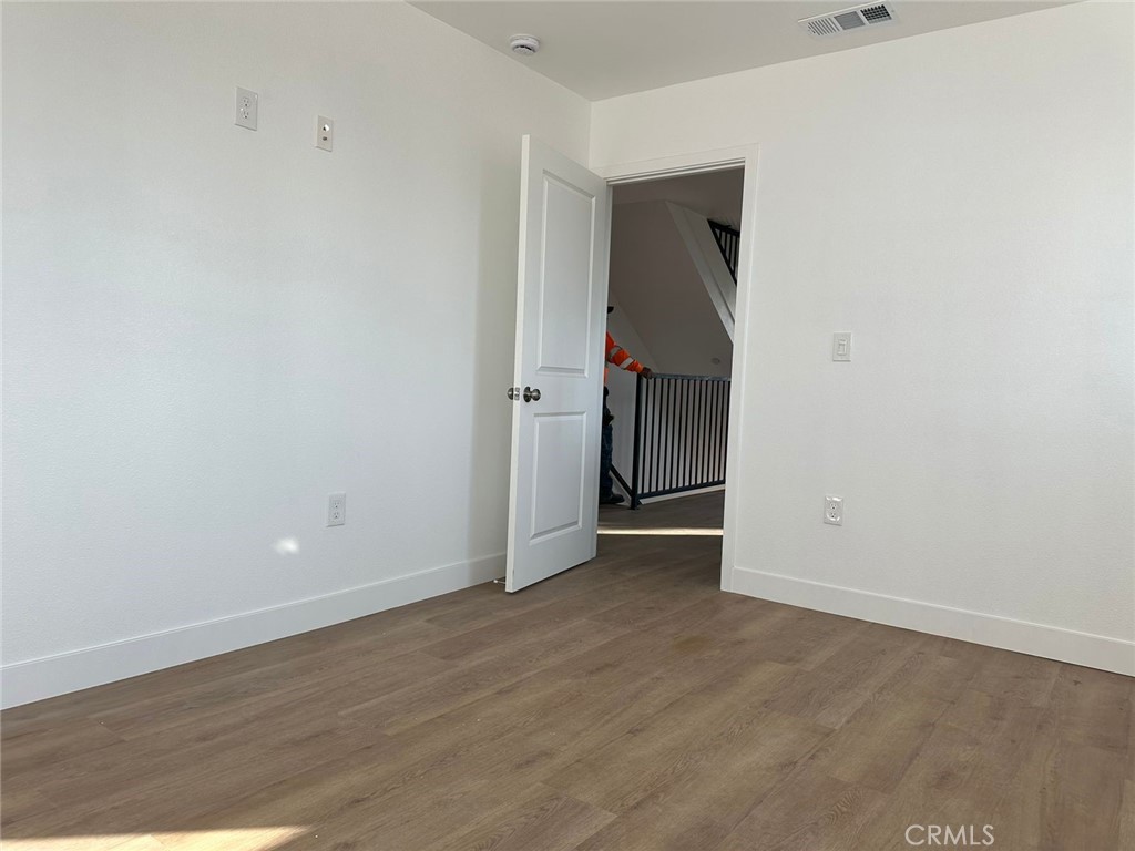 LOS ANGELES, California, 90001, United States, ,Residential,For Sale,1810570