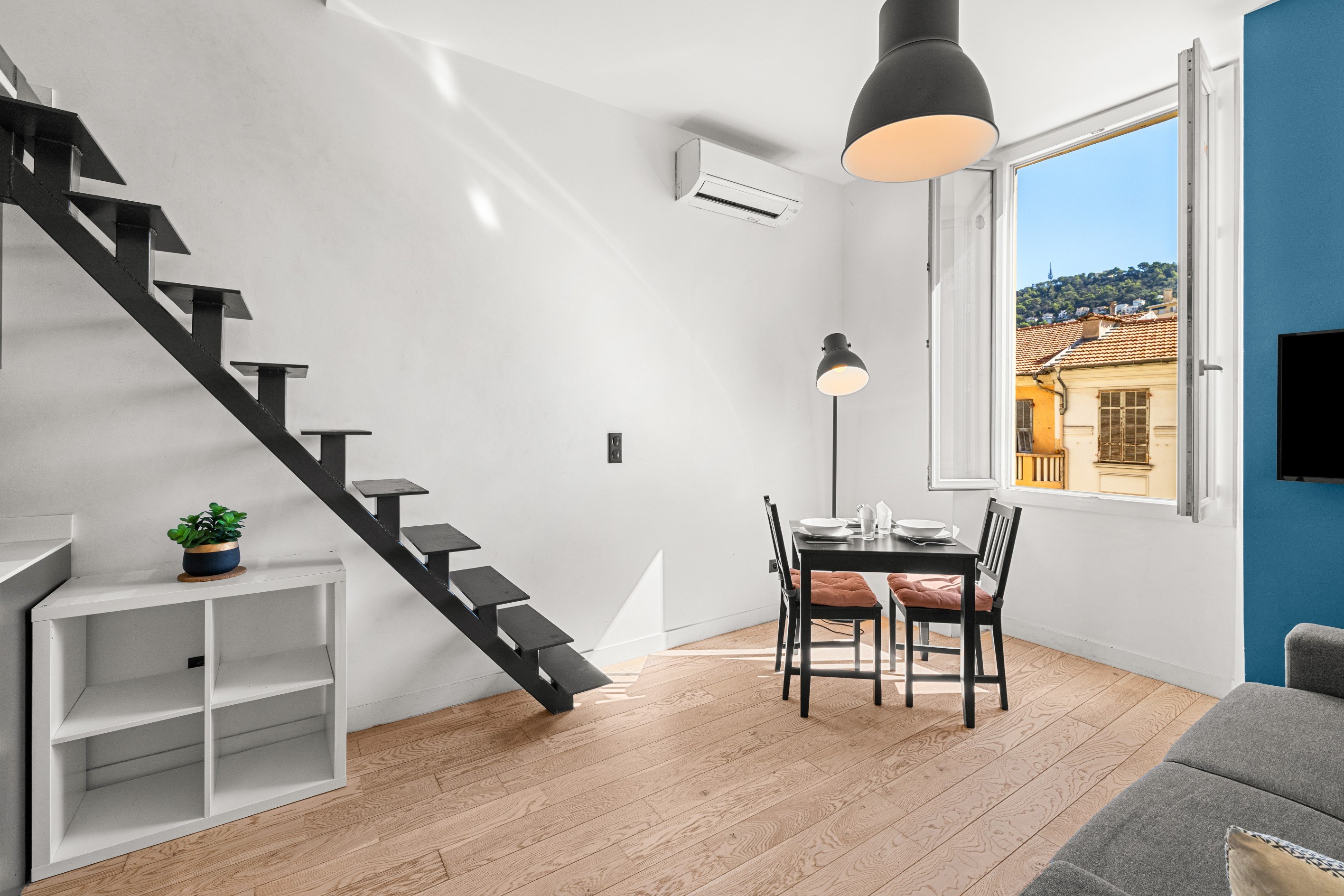  Nice Port, duplex apartment with mezzanine in a sought after central location - 物件實景