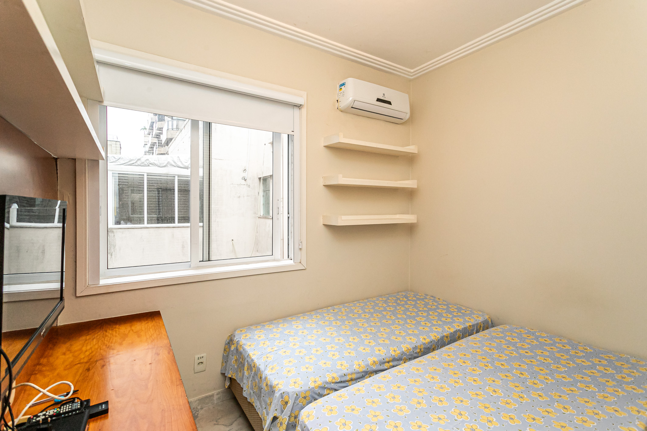  Linear apartment with breathtaking ocean views in prime Ipanema location - 物件實景