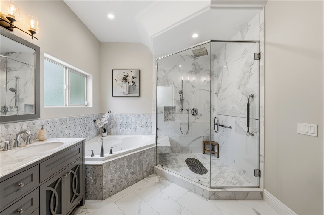 Temecula, California, 92592, United States, 5 Bedrooms Bedrooms, ,4 BathroomsBathrooms,Residential,For Sale,2021827