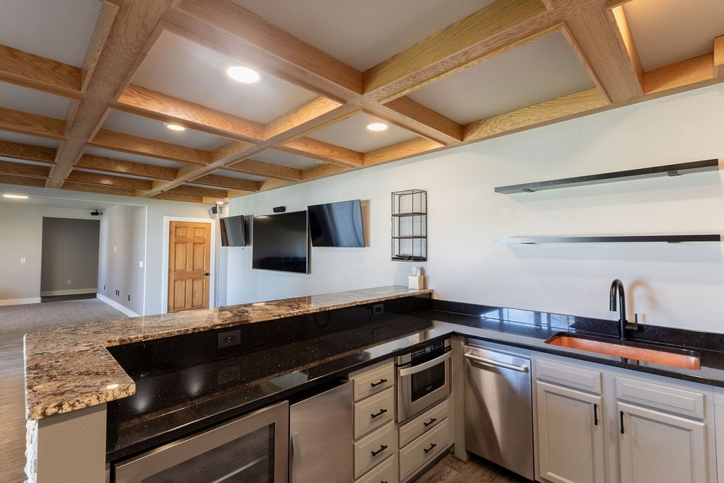Billings, Montana, 59101, United States, 6 Bedrooms Bedrooms, ,4 BathroomsBathrooms,Residential,For Sale,2049164