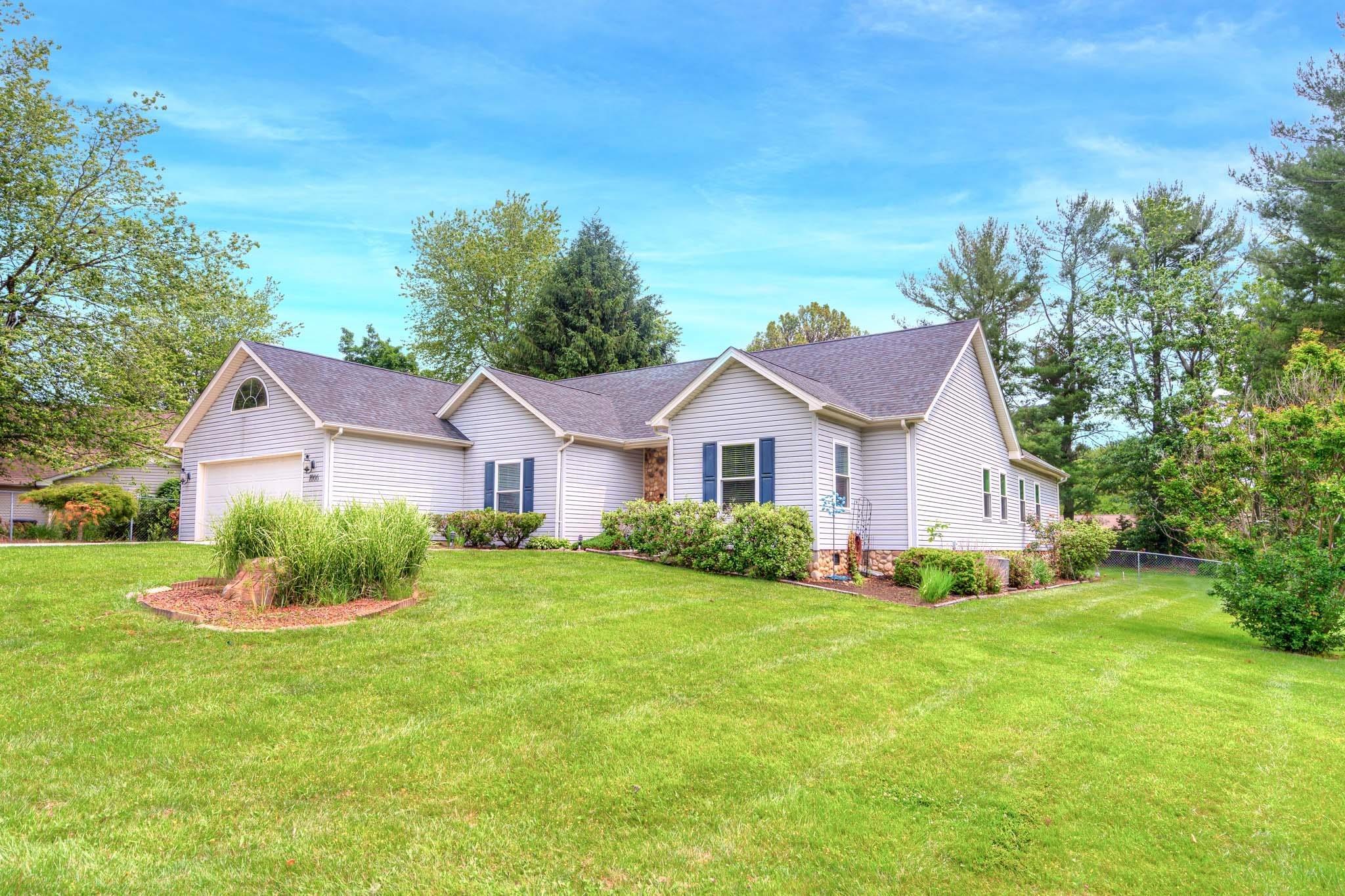 Blacksburg, Virginia, 24060, United States, 4 Bedrooms Bedrooms, ,3 BathroomsBathrooms,Residential,For Sale,1847433