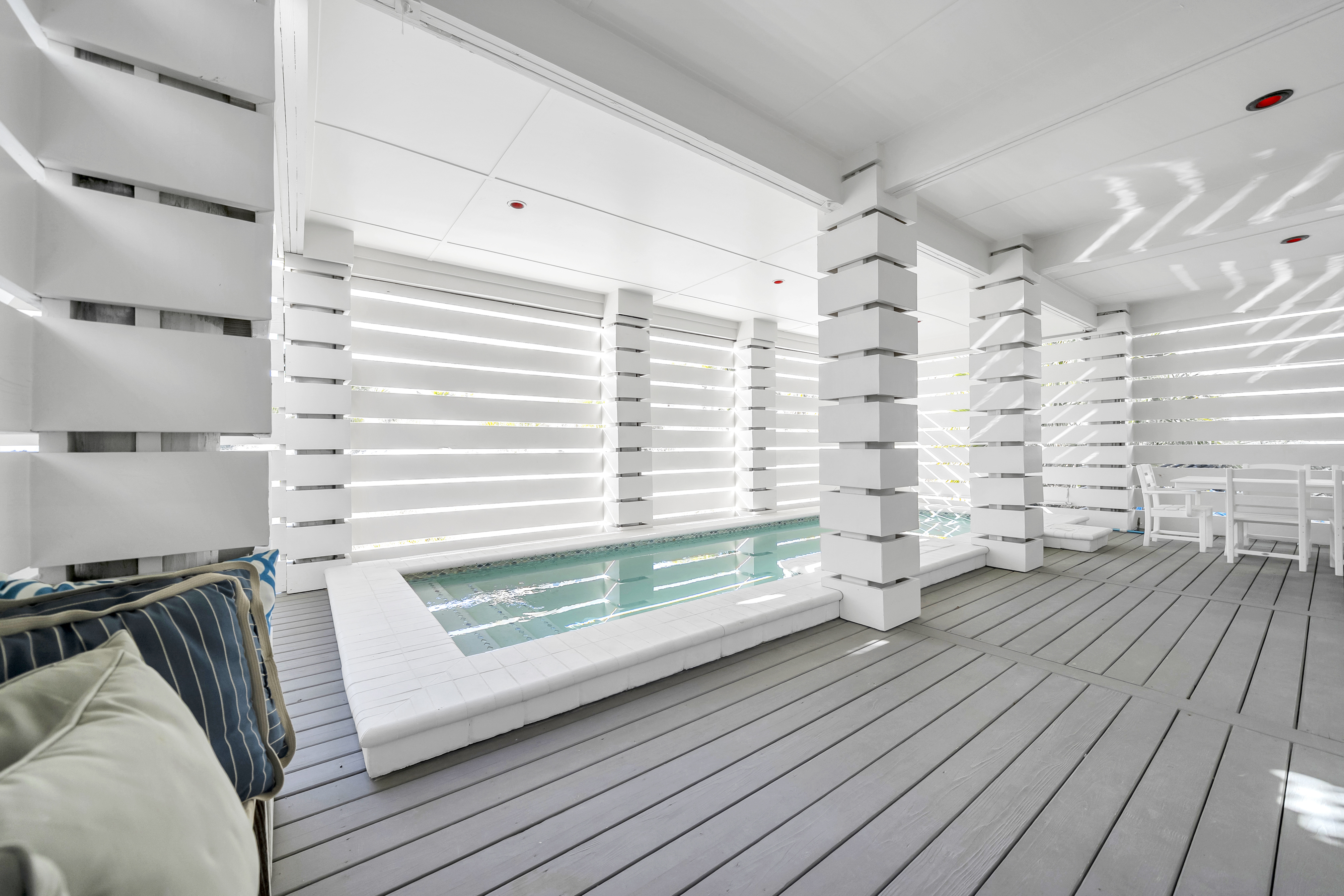  Iconic Grayton Beachfront Retreat with Elevator, Pool & Ample Parking - 物件實景