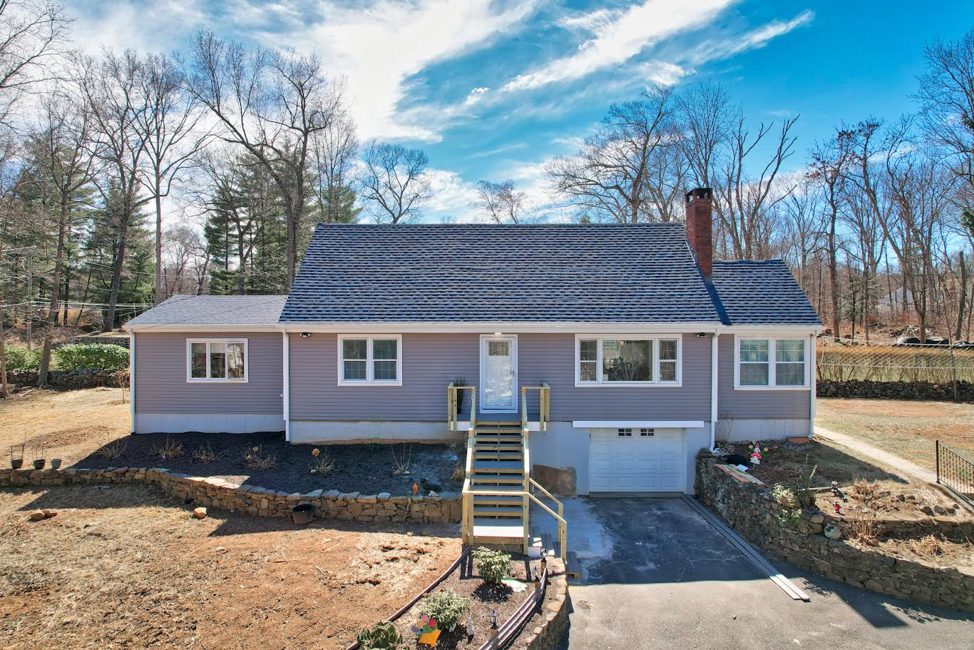 Farmington, Connecticut, 06032, United States, 4 Bedrooms Bedrooms, ,3 BathroomsBathrooms,Residential,For Sale,1974620