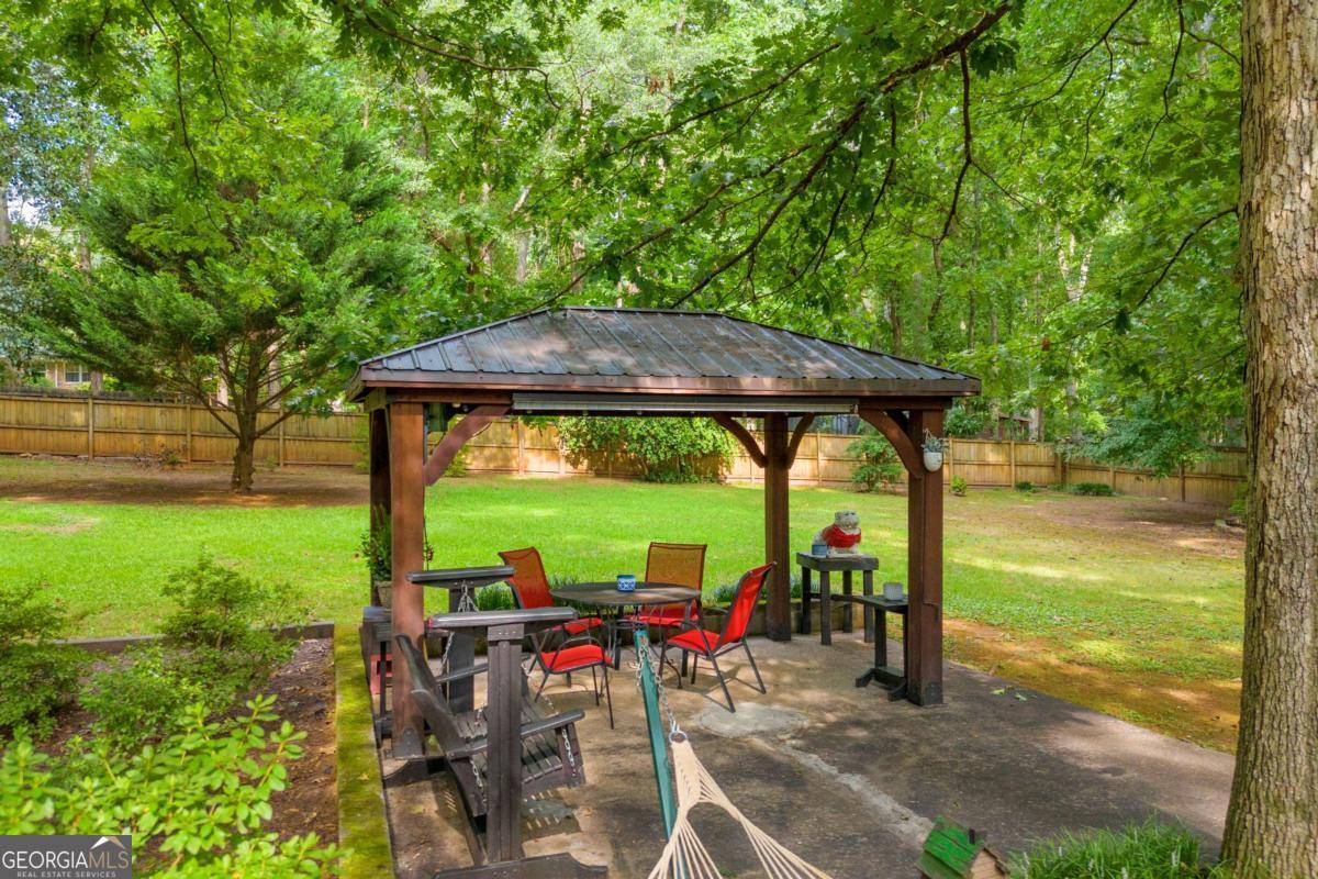 Athens, Georgia, 30606, United States, 5 Bedrooms Bedrooms, ,3 BathroomsBathrooms,Residential,For Sale,1896838