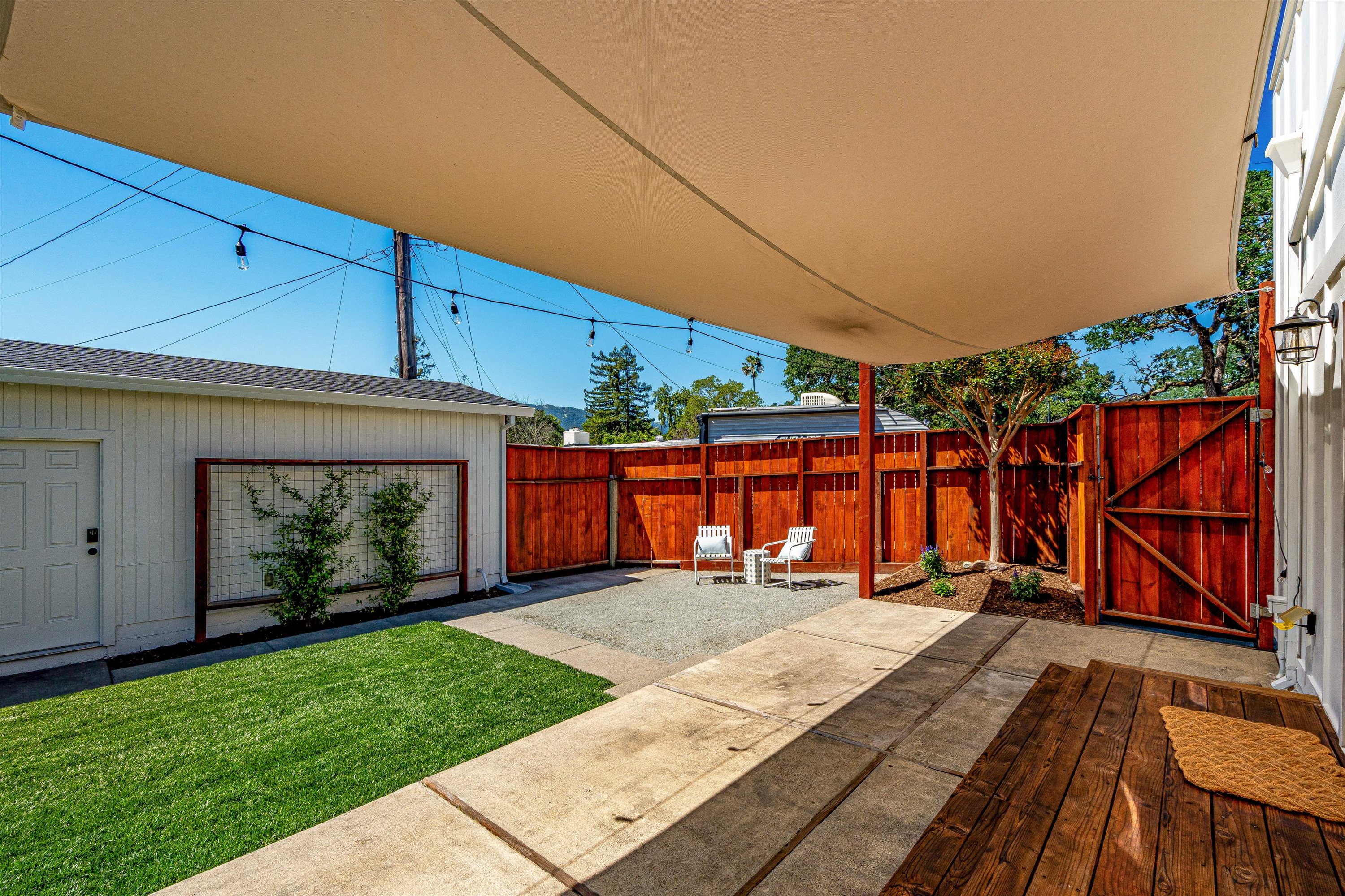  18428 4th  Avenue - 物件實景