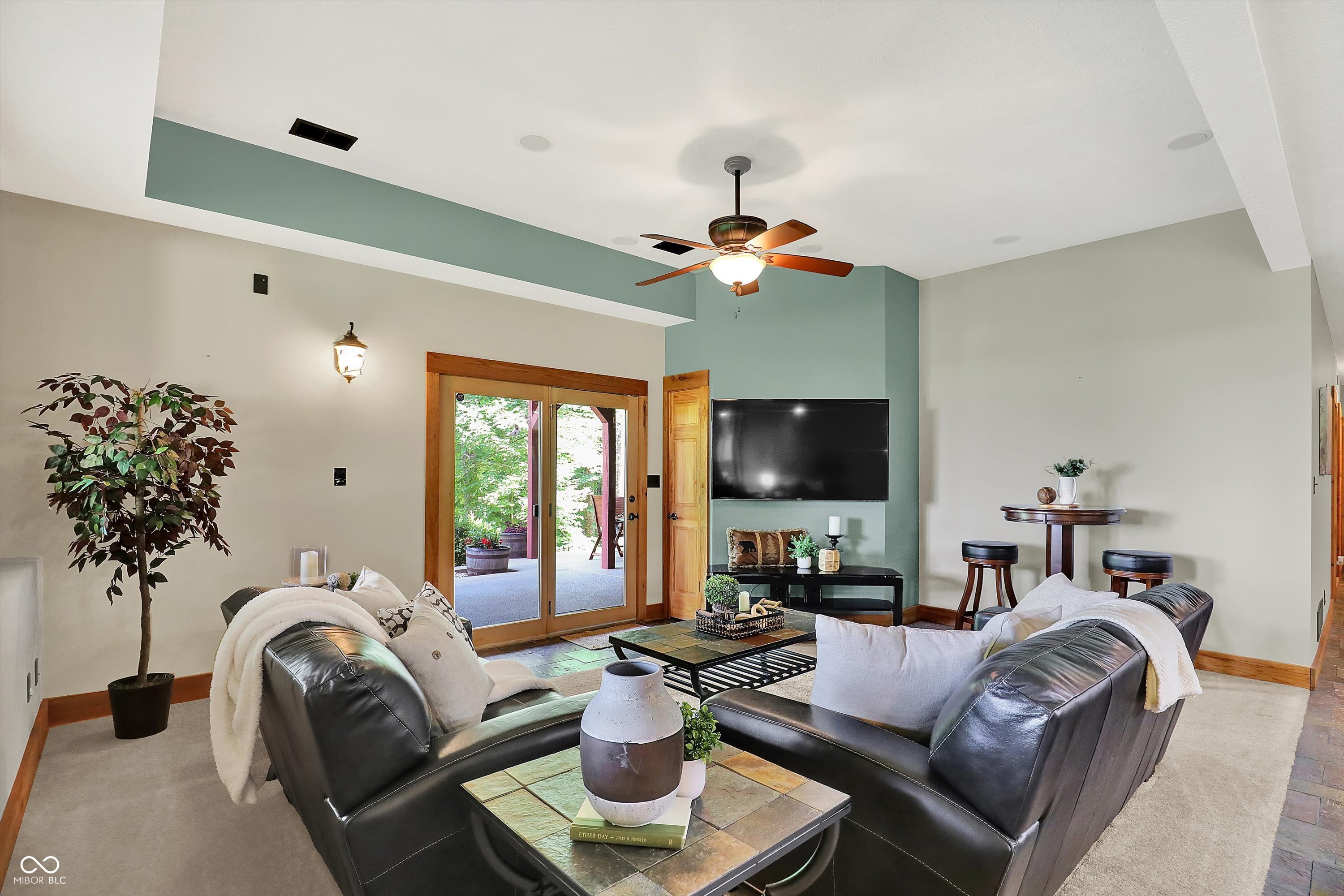 Unionville, Indiana, 47468, United States, 4 Bedrooms Bedrooms, ,5 BathroomsBathrooms,Residential,For Sale,1870094