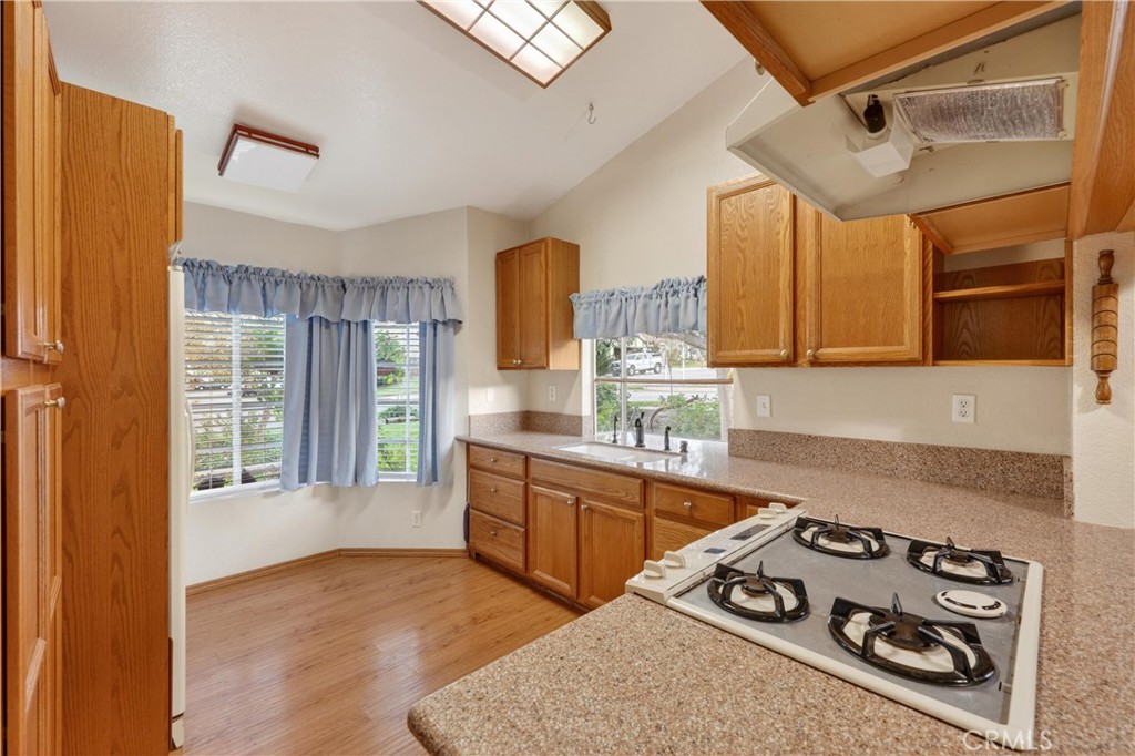 Corona, California, 92883, United States, 4 Bedrooms Bedrooms, ,2 BathroomsBathrooms,Residential,For Sale,2009090