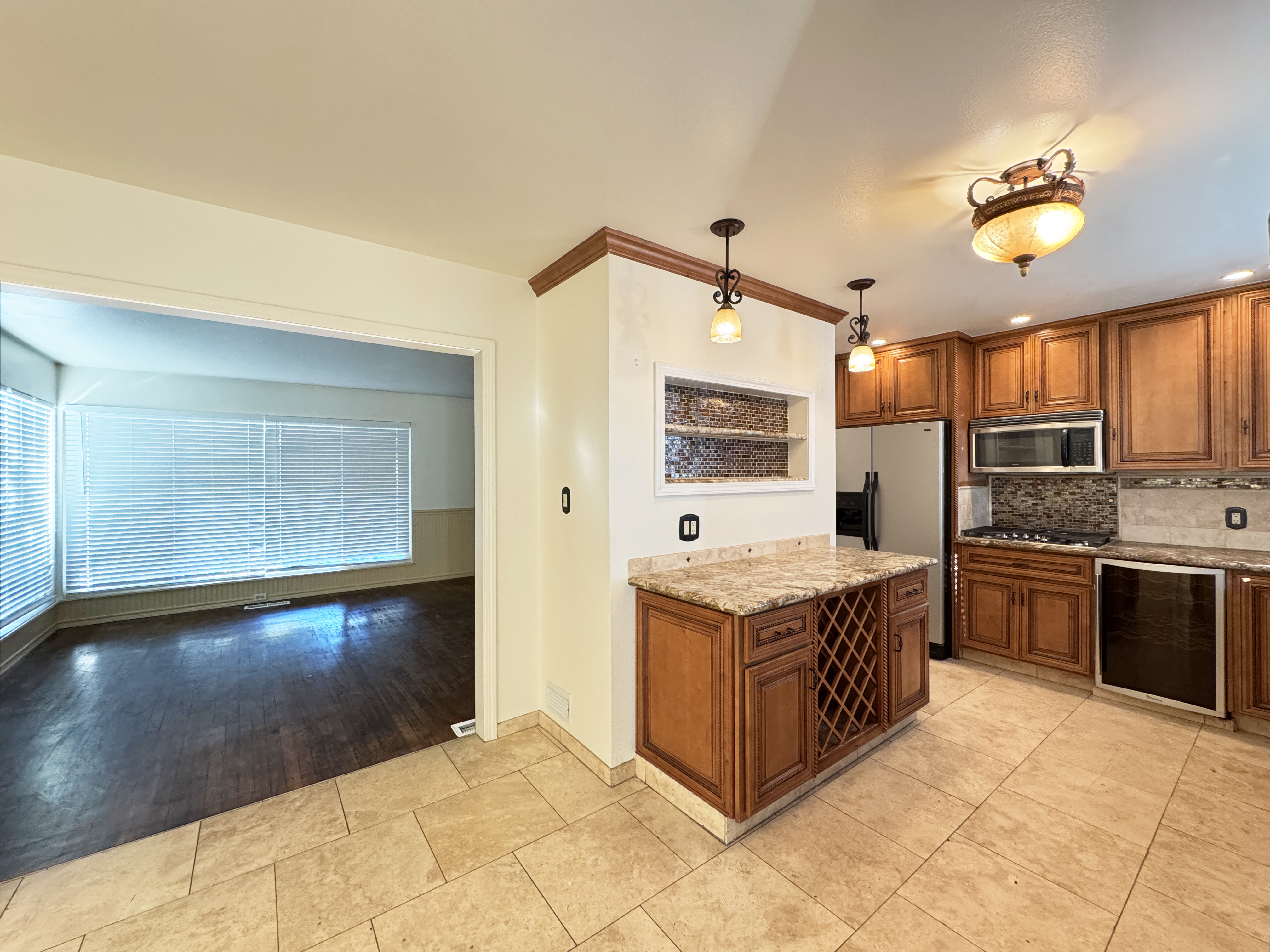 Ukiah, California, 95482, United States, 3 Bedrooms Bedrooms, ,2 BathroomsBathrooms,Residential,For Sale,1845270