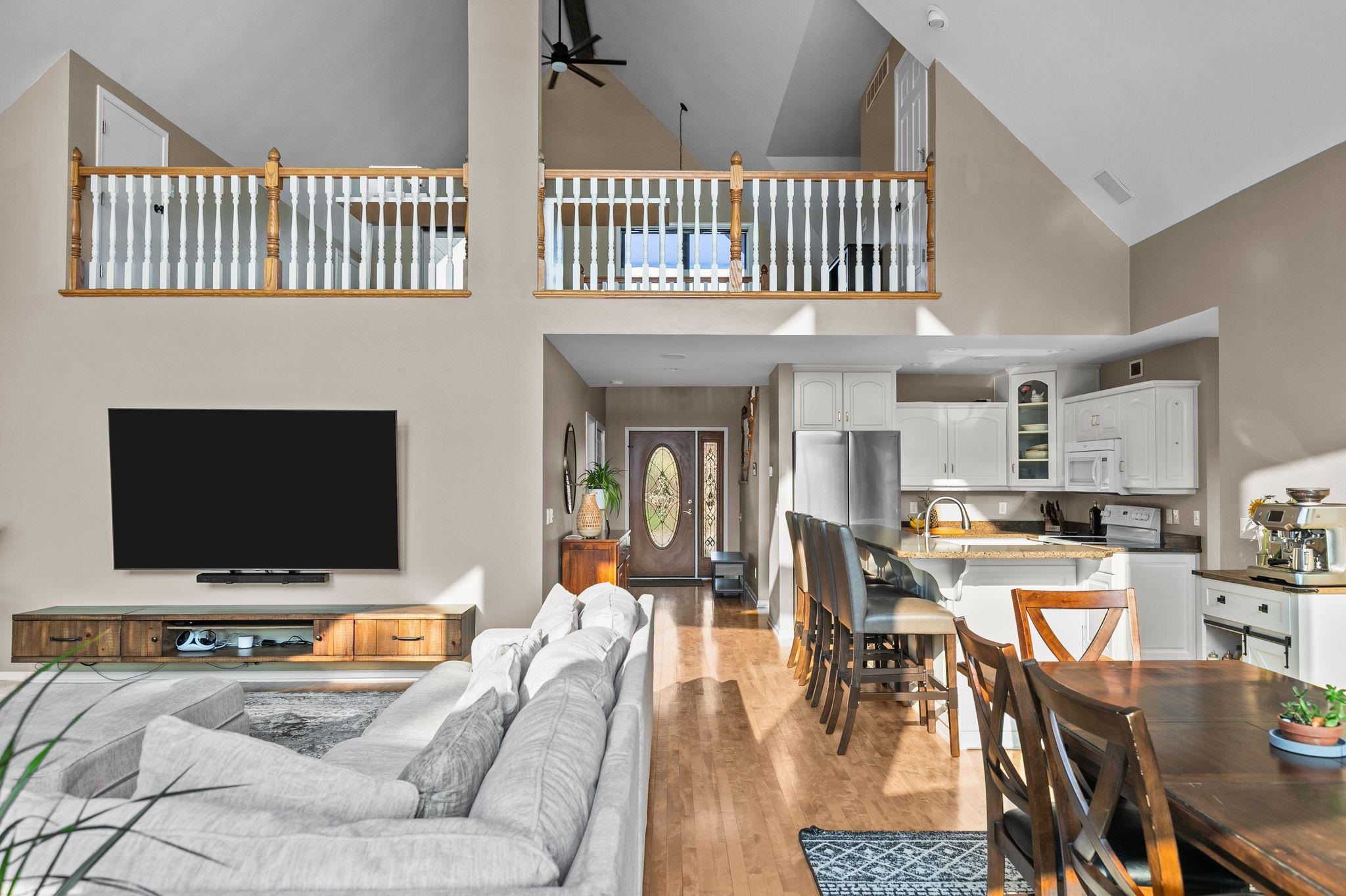 Winneconne, Wisconsin, 54986, United States, 3 Bedrooms Bedrooms, ,4 BathroomsBathrooms,Residential,For Sale,1944874